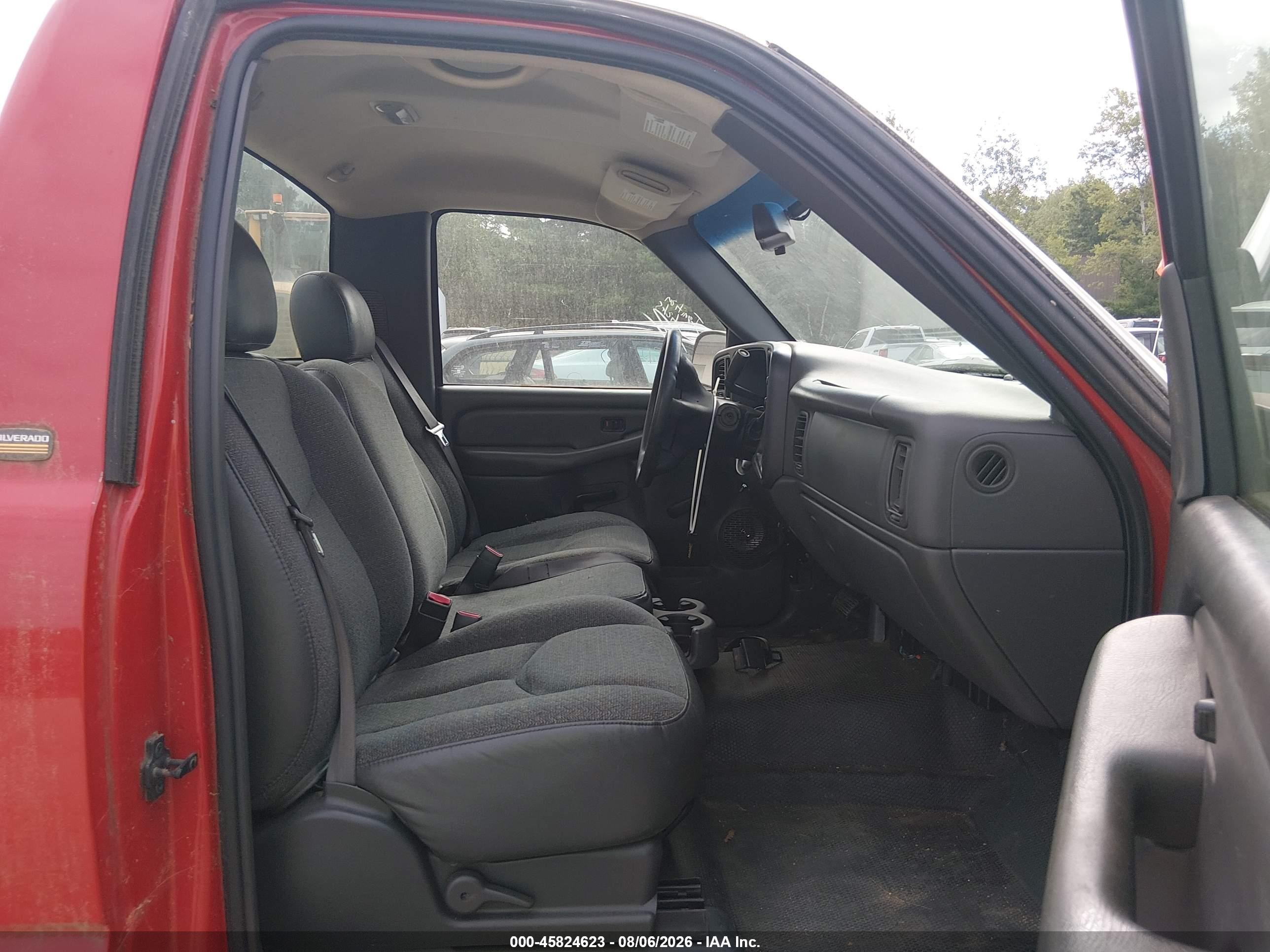 2003 Chevrolet Silverado 1500   Red vin: 1GCEC14X03Z335222