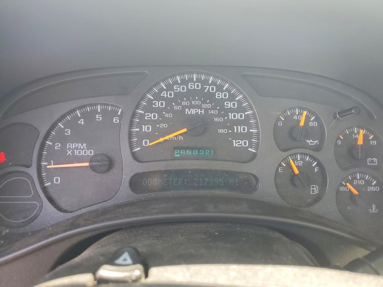 2004 Chevrolet Silverado C1500 White vin: 1GCEC14X04Z187512