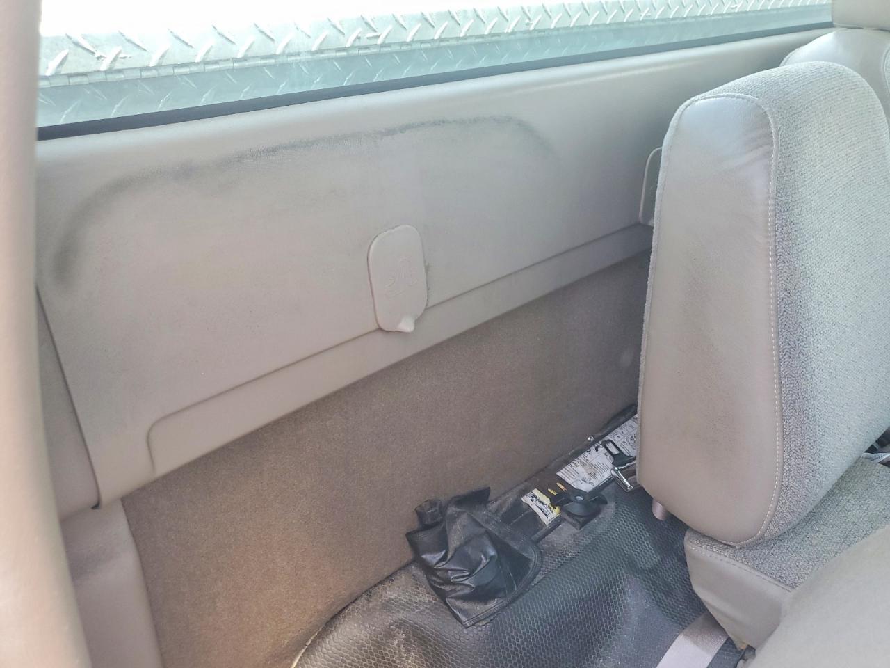 2004 Chevrolet Silverado C1500 White vin: 1GCEC14X04Z187512
