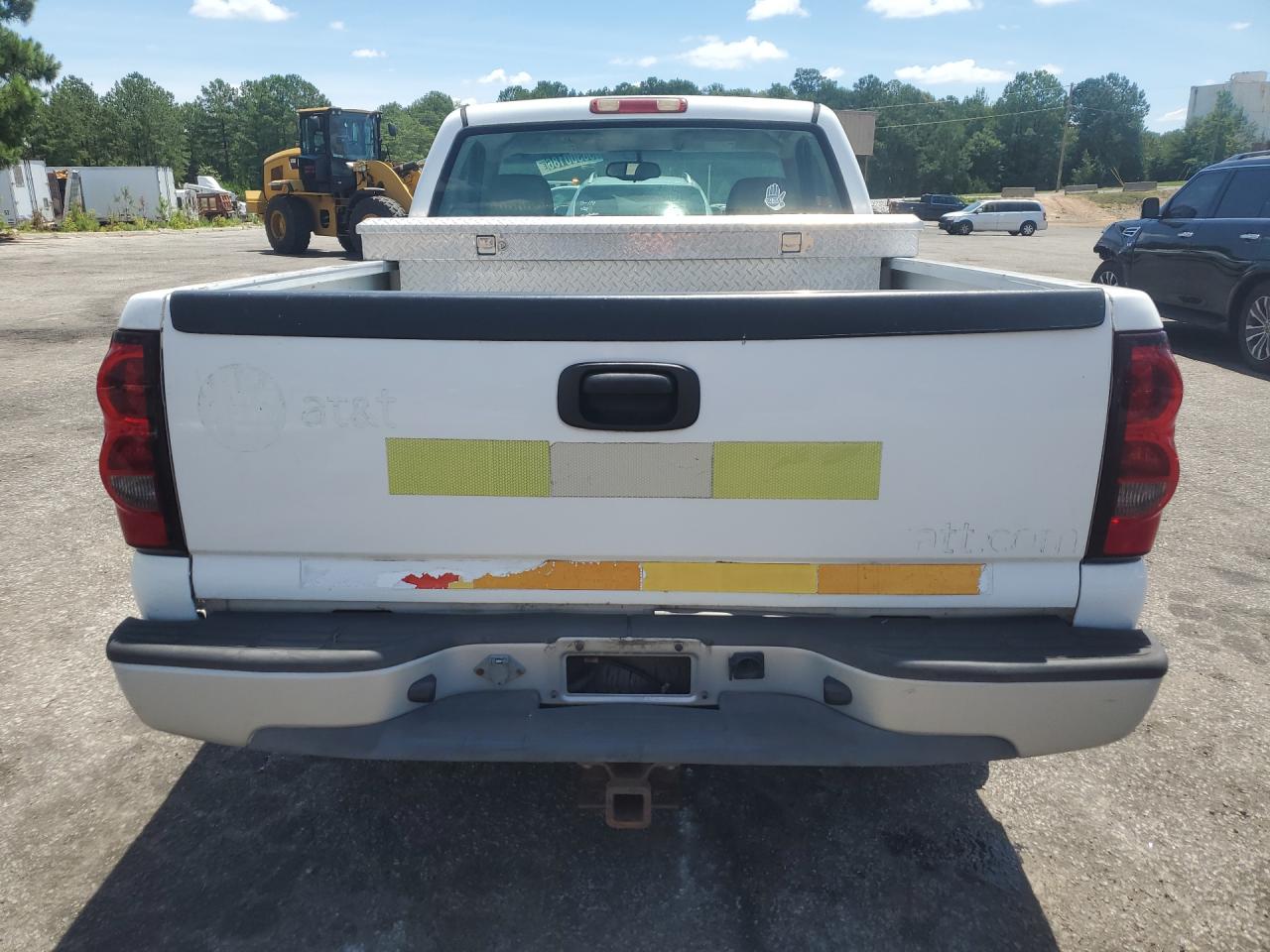 2004 Chevrolet Silverado C1500 White vin: 1GCEC14X04Z187512 Damage: Overall Vehicle, De-Identify, Removal Required