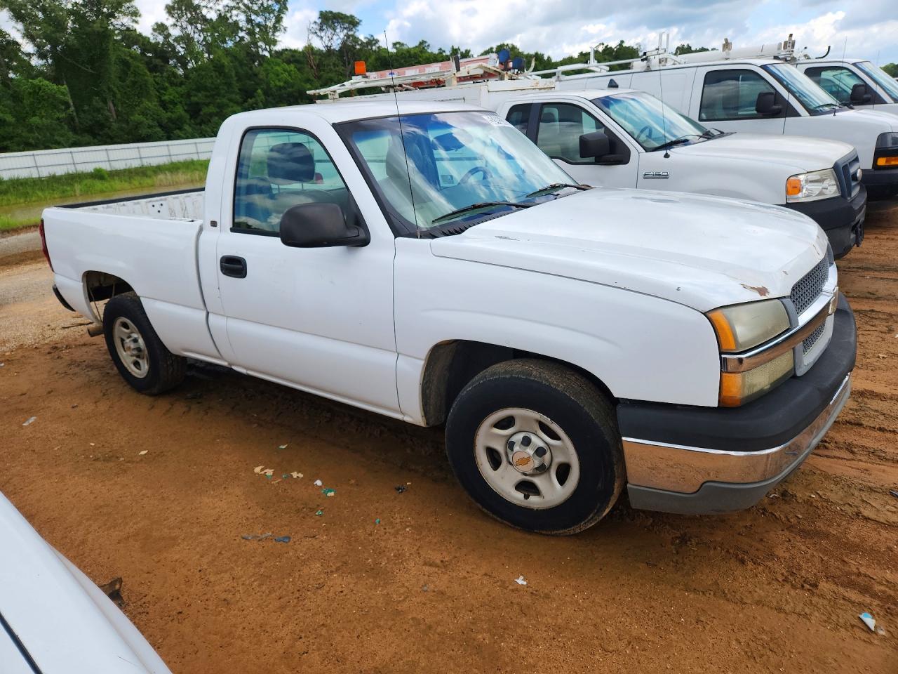 2004 Chevrolet Silverado C1500 White vin: 1GCEC14X04Z187851