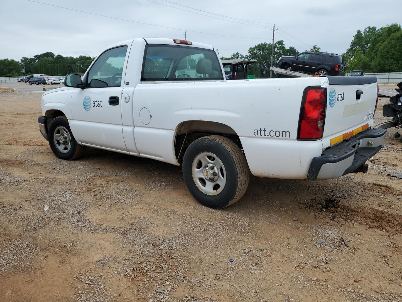 2004 Chevrolet Silverado C1500 White vin: 1GCEC14X04Z187851 Damage: Left Bed Side, Peeling, > 12 Inches