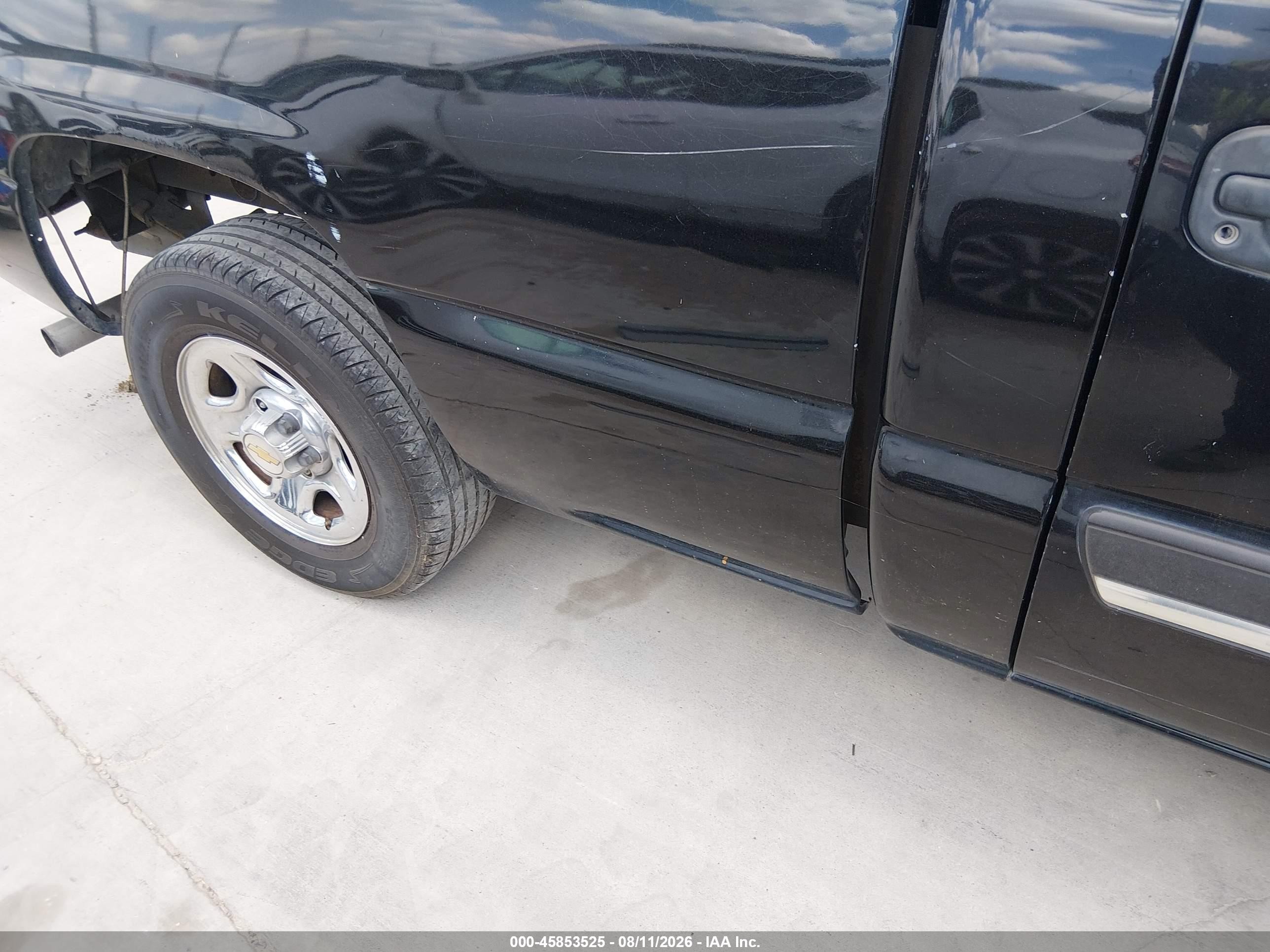 2004 Chevrolet Silverado 1500   Black vin: 1GCEC14X04Z198882