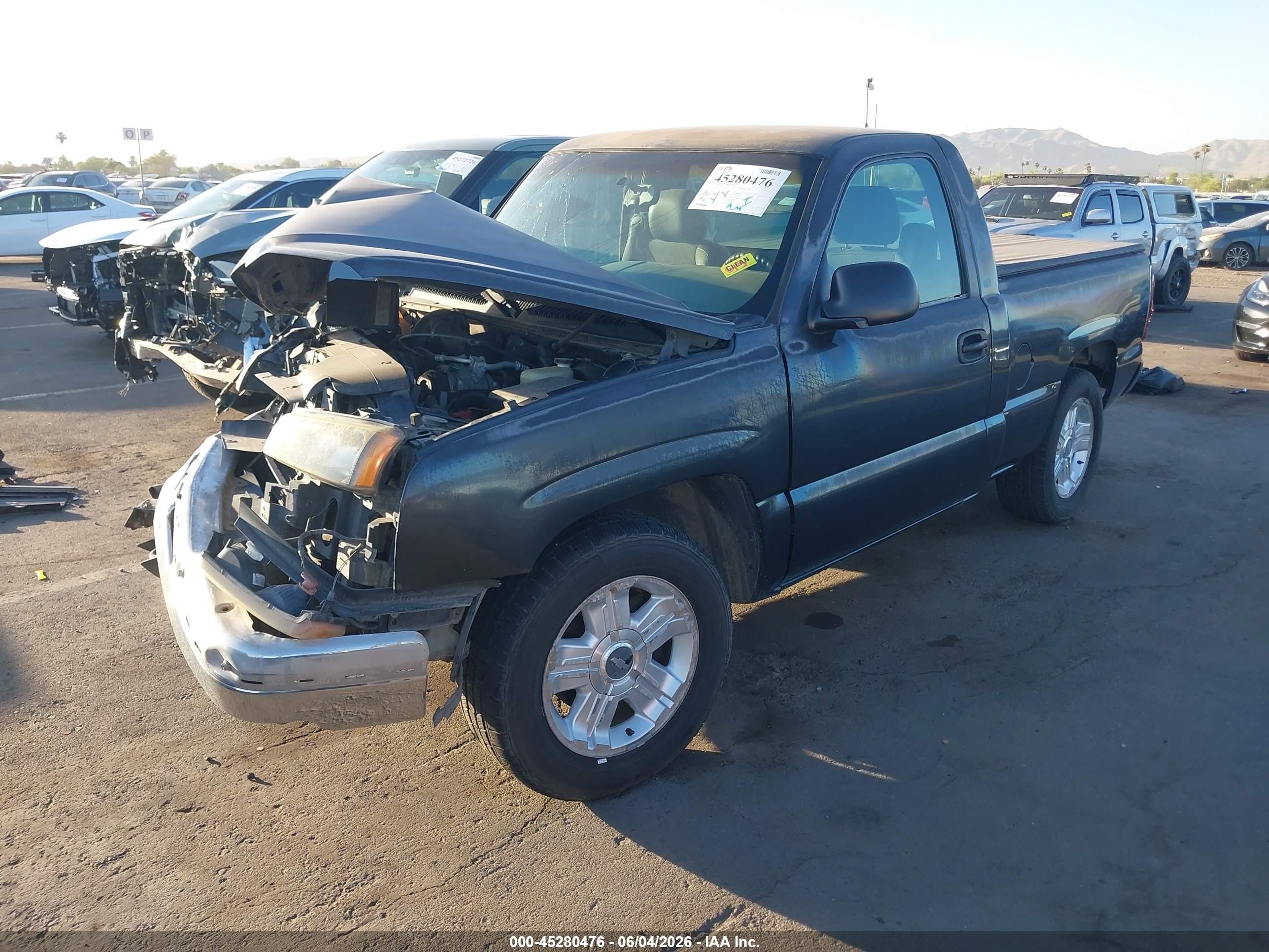 2005 Chevrolet Silverado 1500 Work Truck Черный vin: 1GCEC14X05Z115095