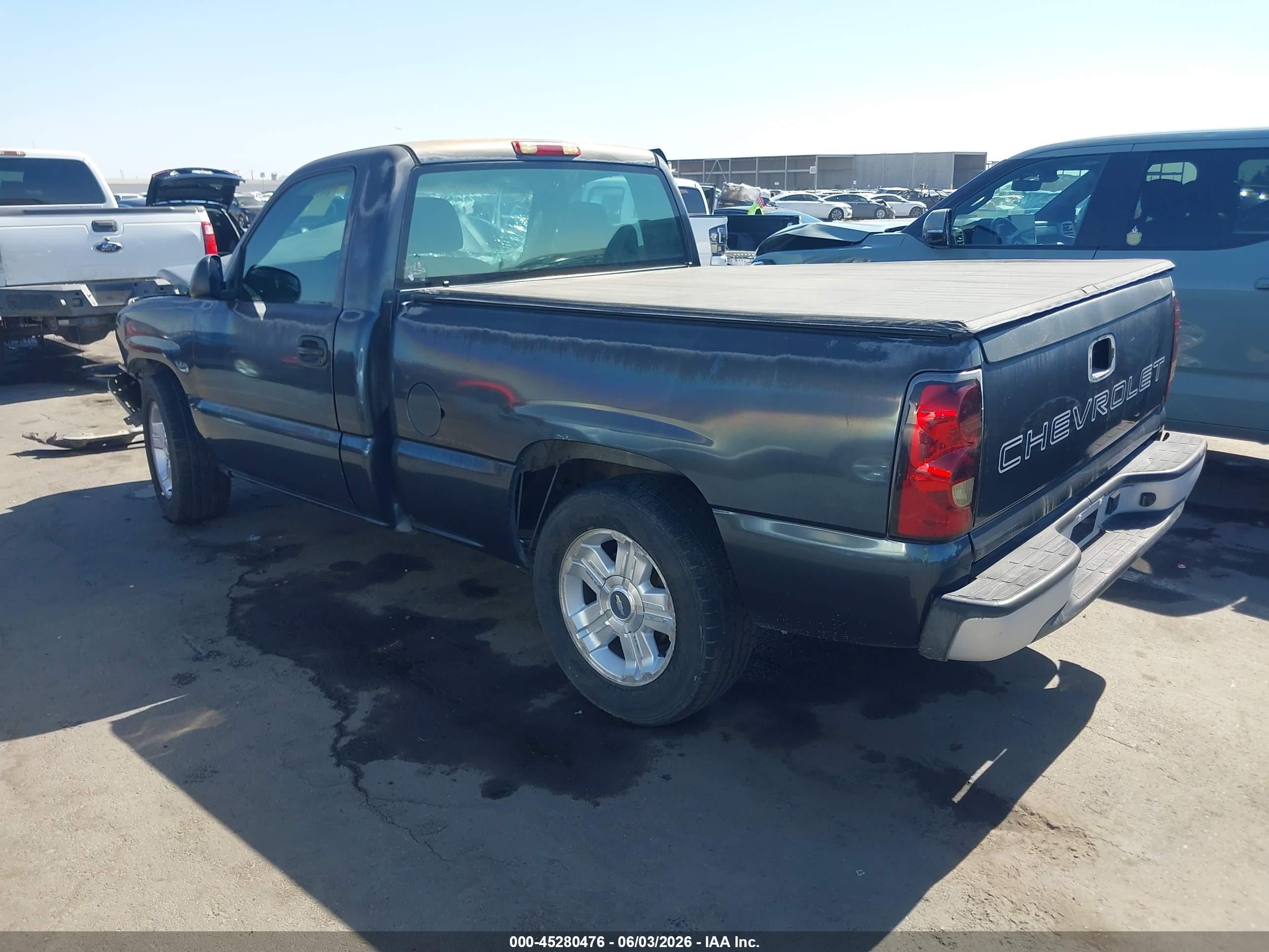 2005 Chevrolet Silverado 1500 Work Truck Черный vin: 1GCEC14X05Z115095