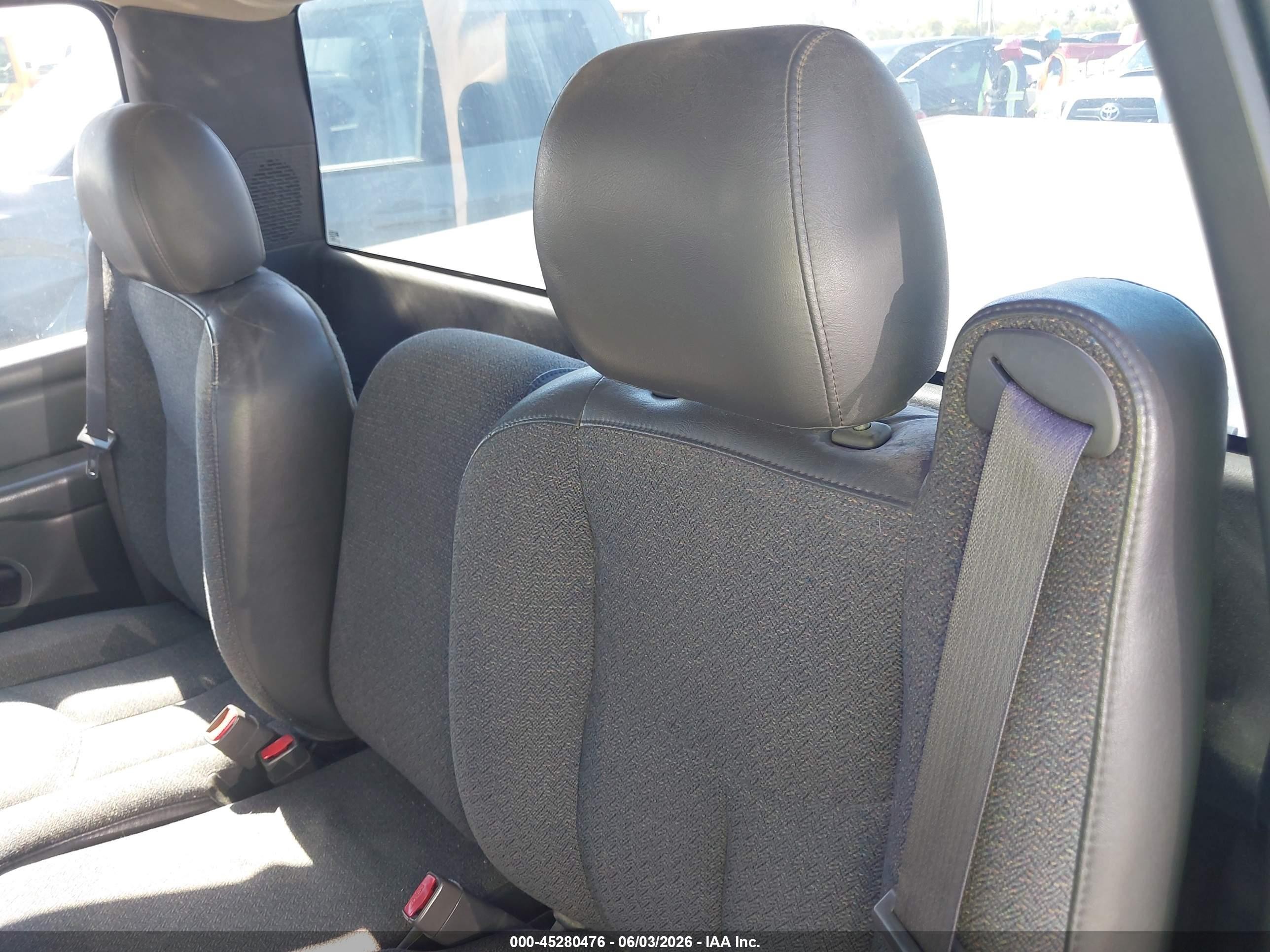 2005 Chevrolet Silverado 1500 Work Truck Черный vin: 1GCEC14X05Z115095