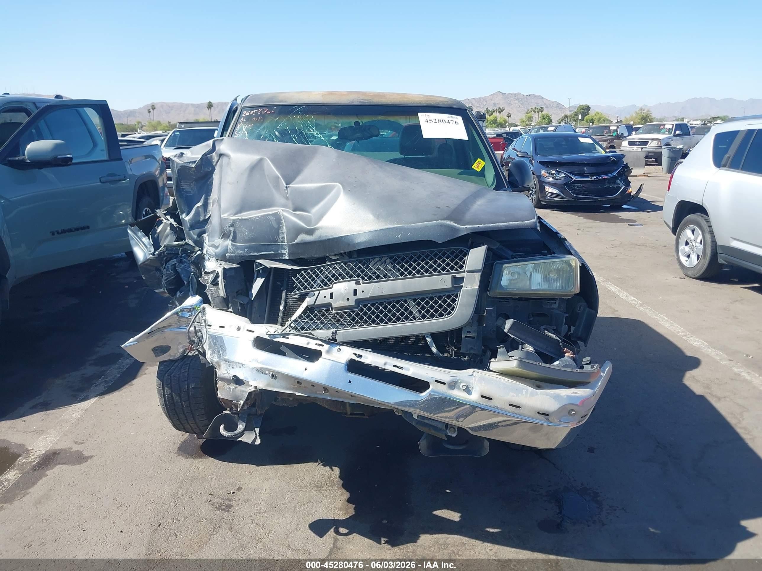 2005 Chevrolet Silverado 1500 Work Truck Черный vin: 1GCEC14X05Z115095