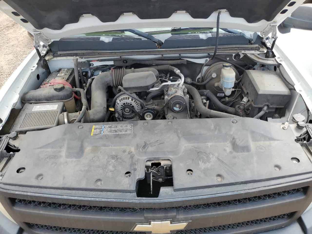 2007 Chevrolet Silverado C1500 Classic White vin: 1GCEC14X07Z616944