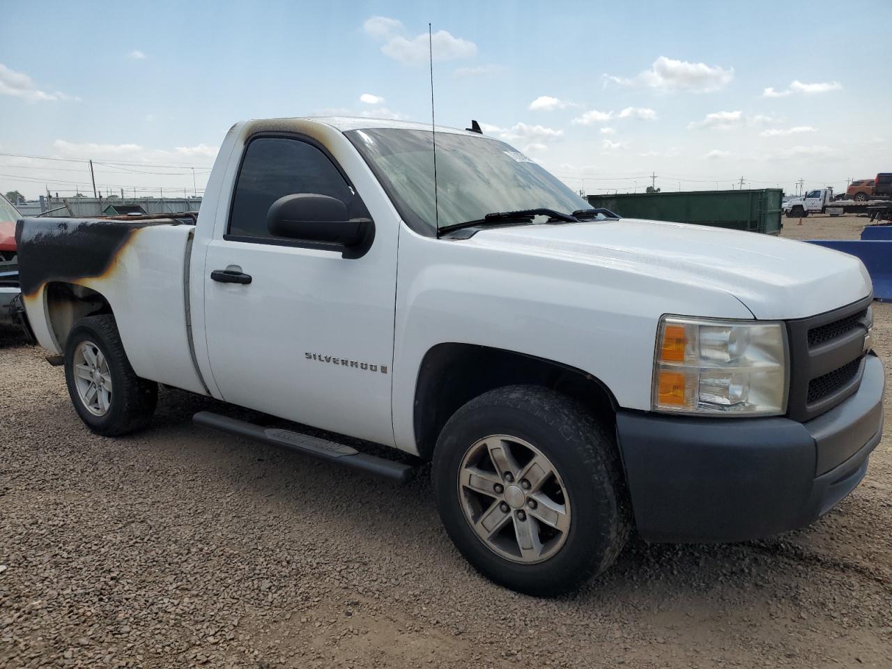 2007 Chevrolet Silverado C1500 Classic White vin: 1GCEC14X07Z616944