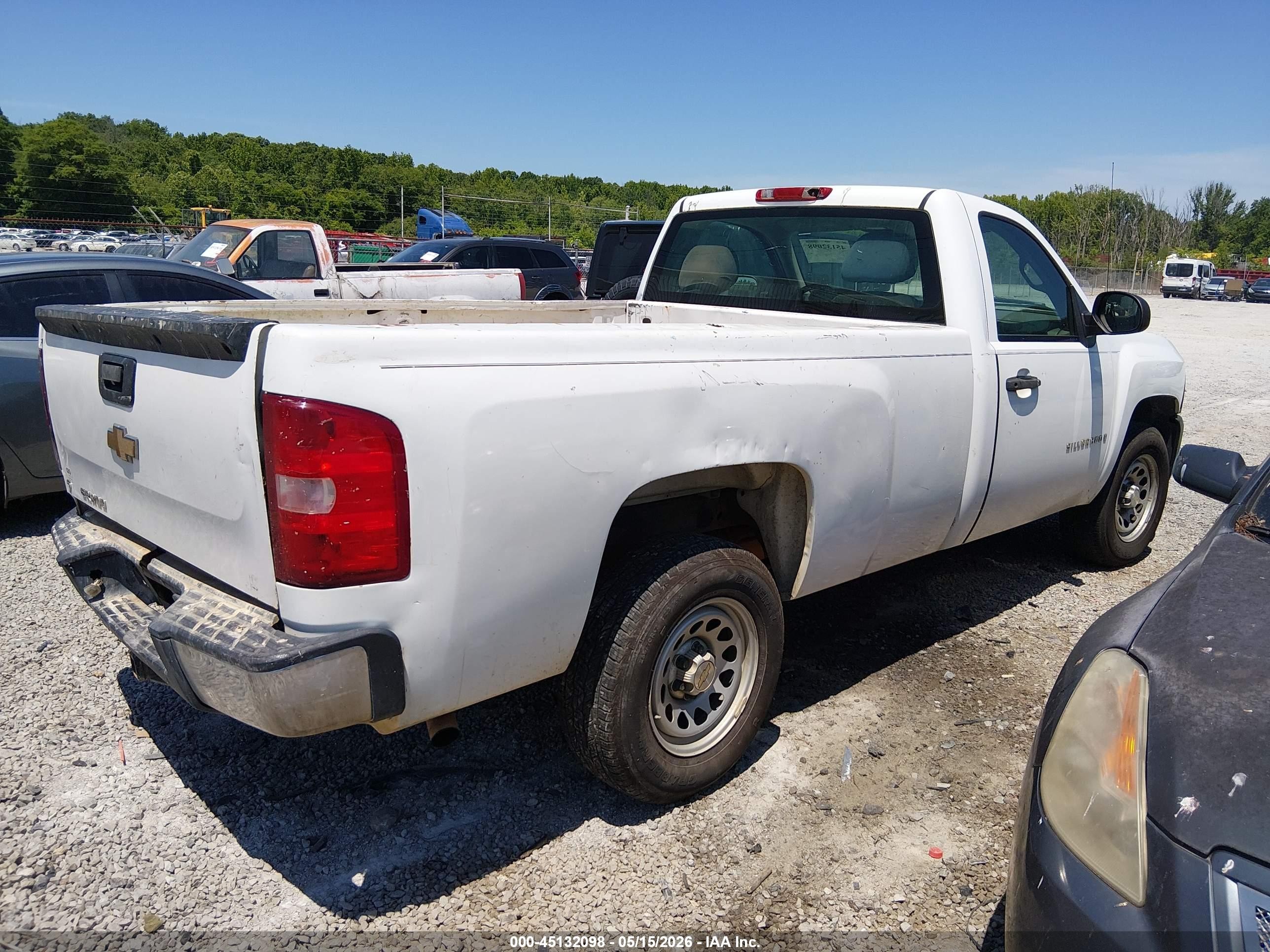 2008 Chevrolet Silverado 1500 Work Truck Белый vin: 1GCEC14X08Z103744