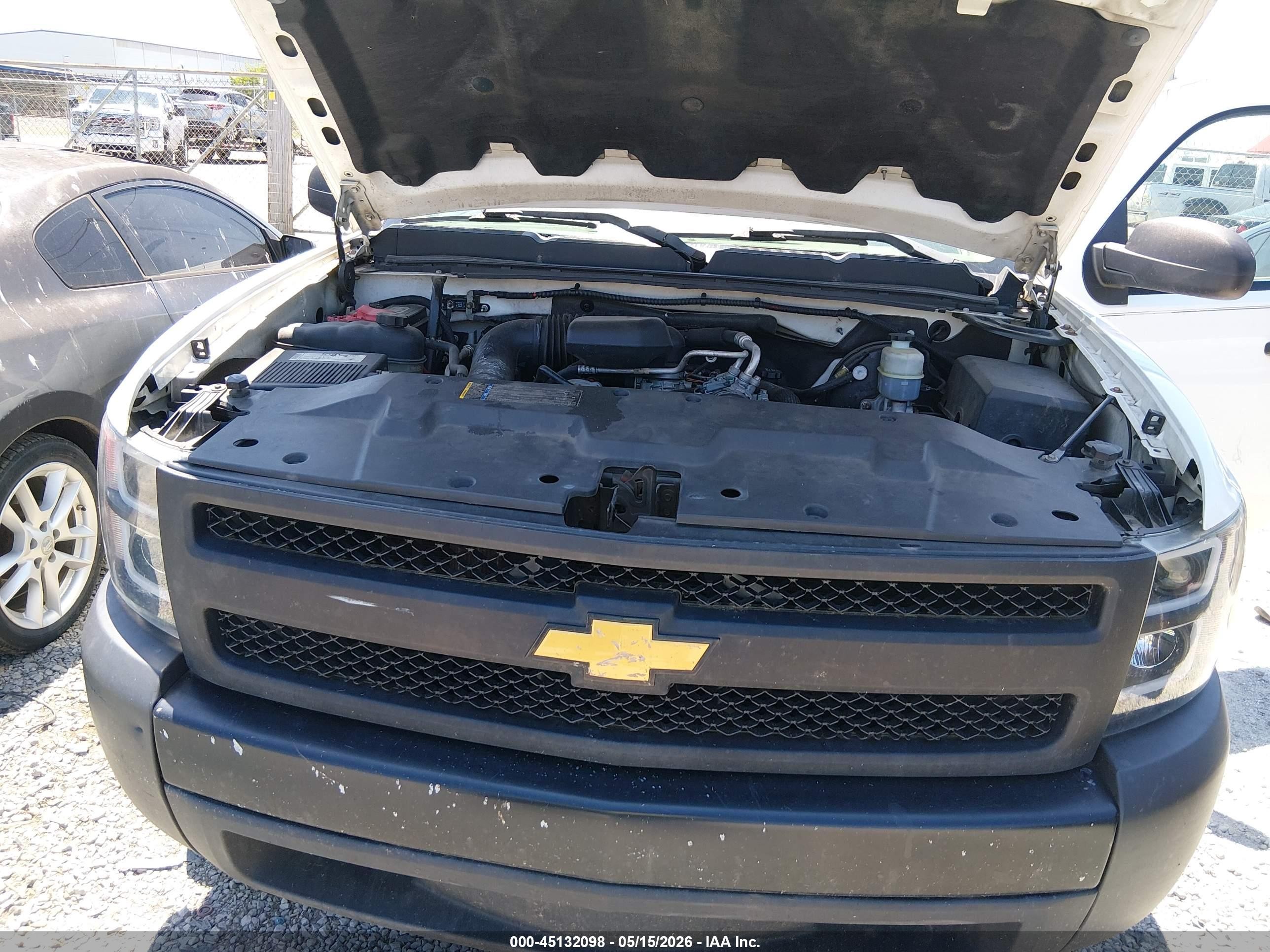 2008 Chevrolet Silverado 1500 Work Truck Белый vin: 1GCEC14X08Z103744