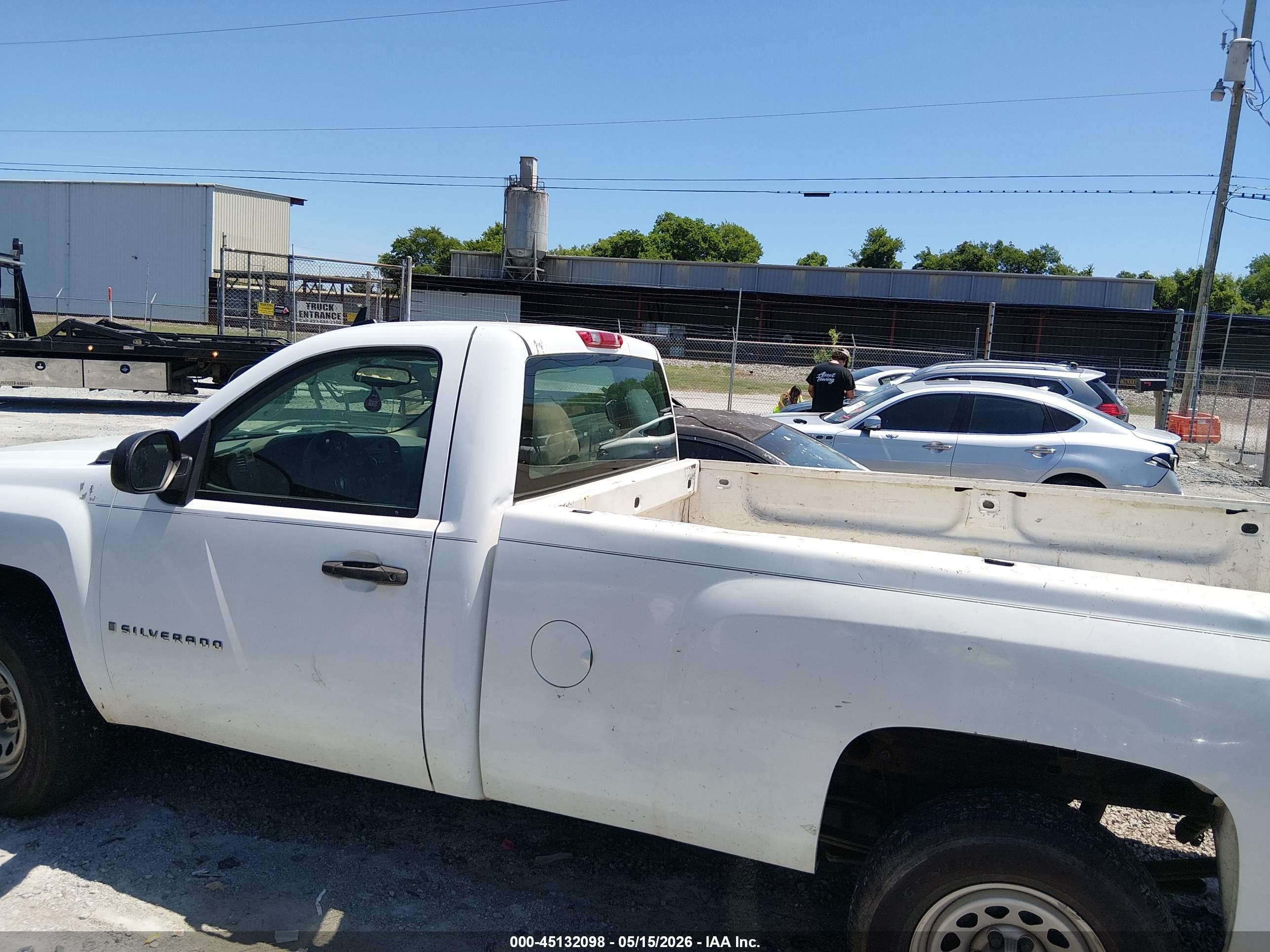 2008 Chevrolet Silverado 1500 Work Truck Белый vin: 1GCEC14X08Z103744