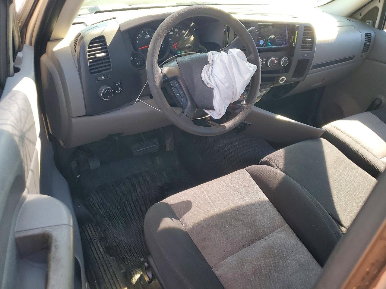 2008 Chevrolet Silverado C1500 Серебряный vin: 1GCEC14X08Z180128