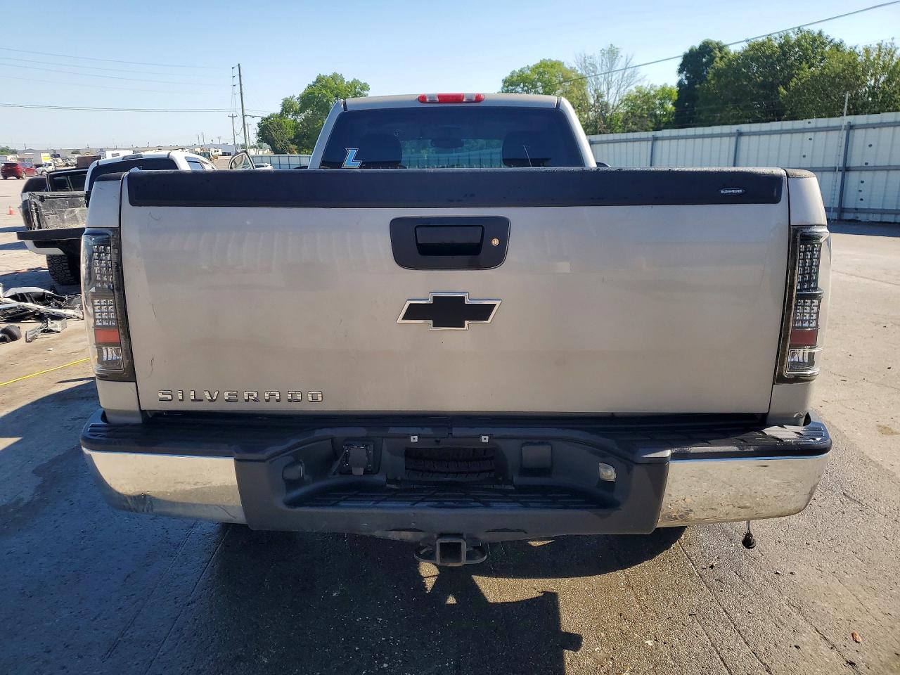 2008 Chevrolet Silverado C1500 Серебряный vin: 1GCEC14X08Z180128
