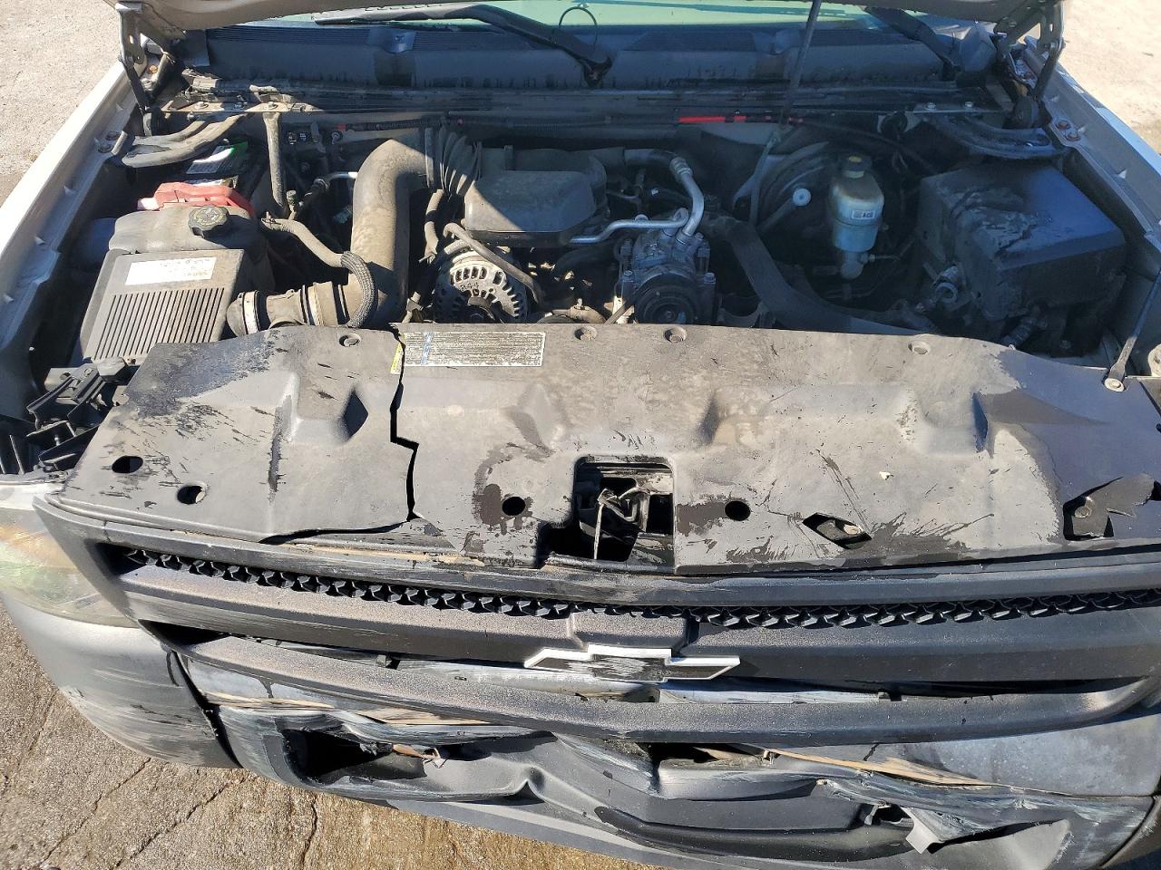 2008 Chevrolet Silverado C1500 Серебряный vin: 1GCEC14X08Z180128