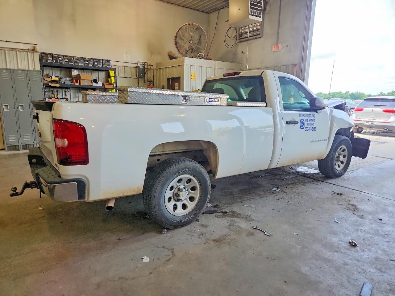 2008 Chevrolet Silverado C1500 White vin: 1GCEC14X08Z193803