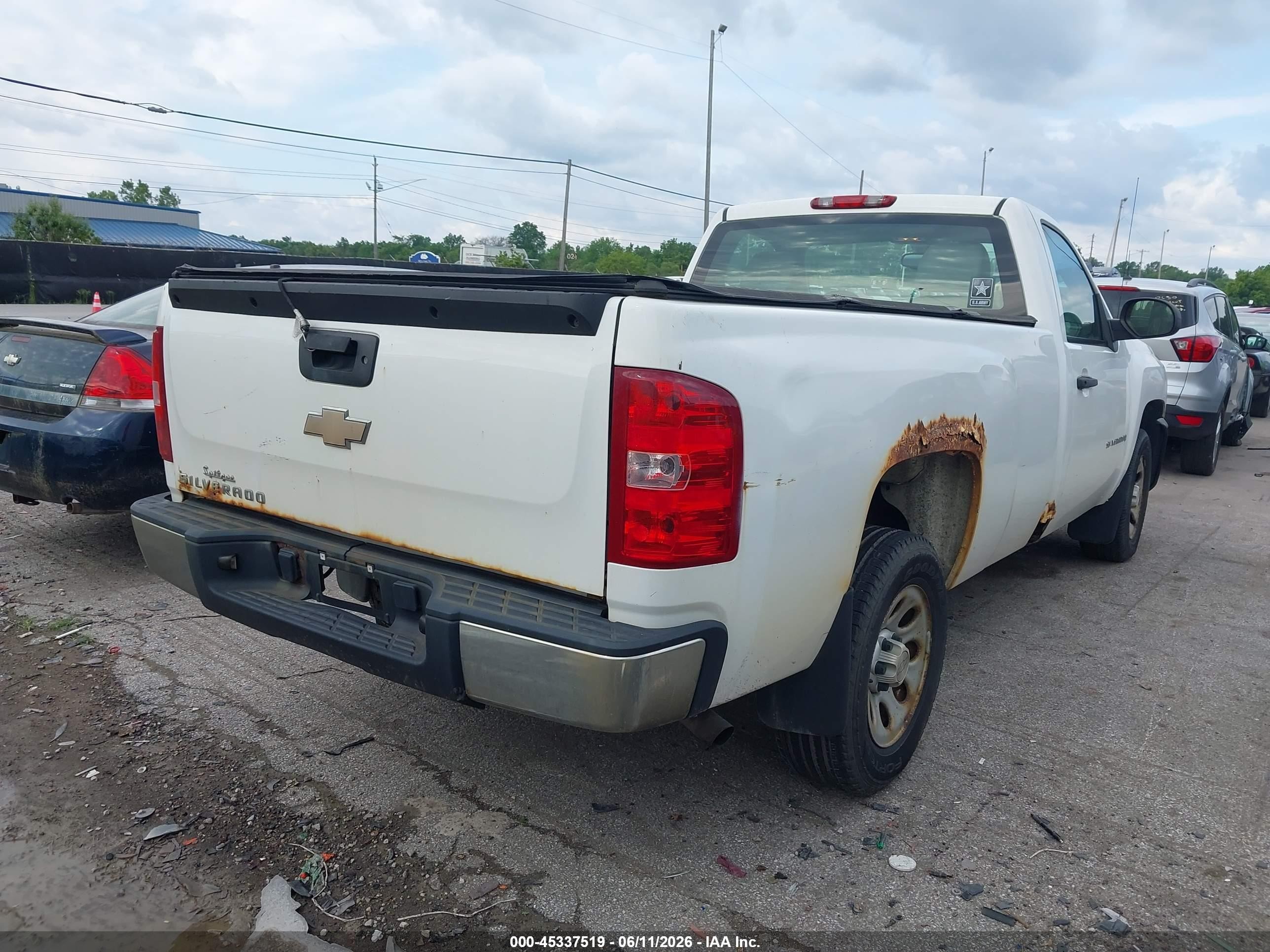 2008 Chevrolet Silverado 1500 Work Truck White vin: 1GCEC14X08Z308724