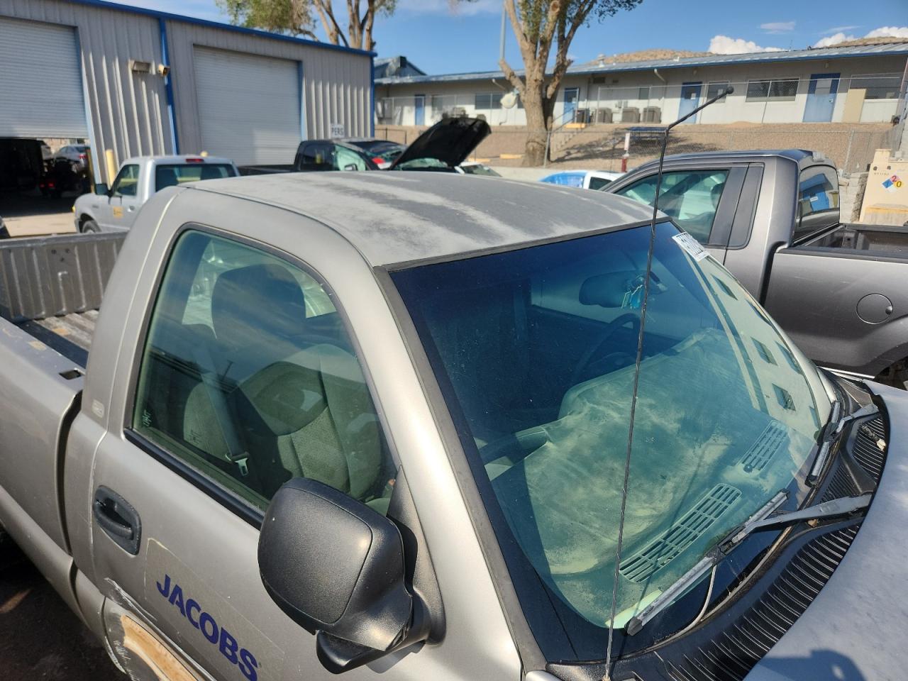 2003 Chevrolet Silverado C1500 Серый vin: 1GCEC14X13Z214196 Damage: Roof Panel, Peeling, > 12 Inches