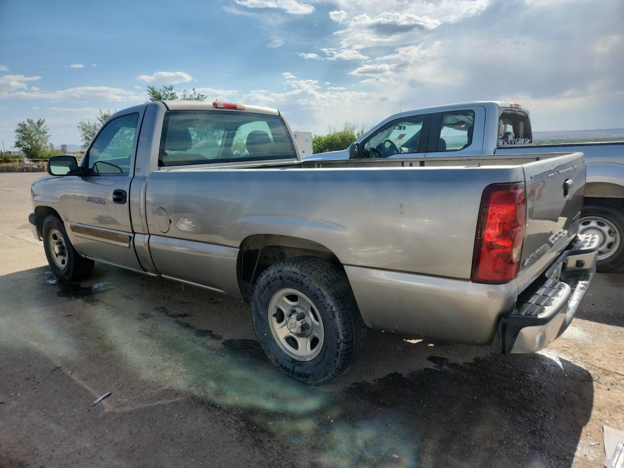 2003 Chevrolet Silverado C1500 Серый vin: 1GCEC14X13Z214196 Damage: Left Bed Side, Dent(S) W/ Paint Dmg, > 12 Inches