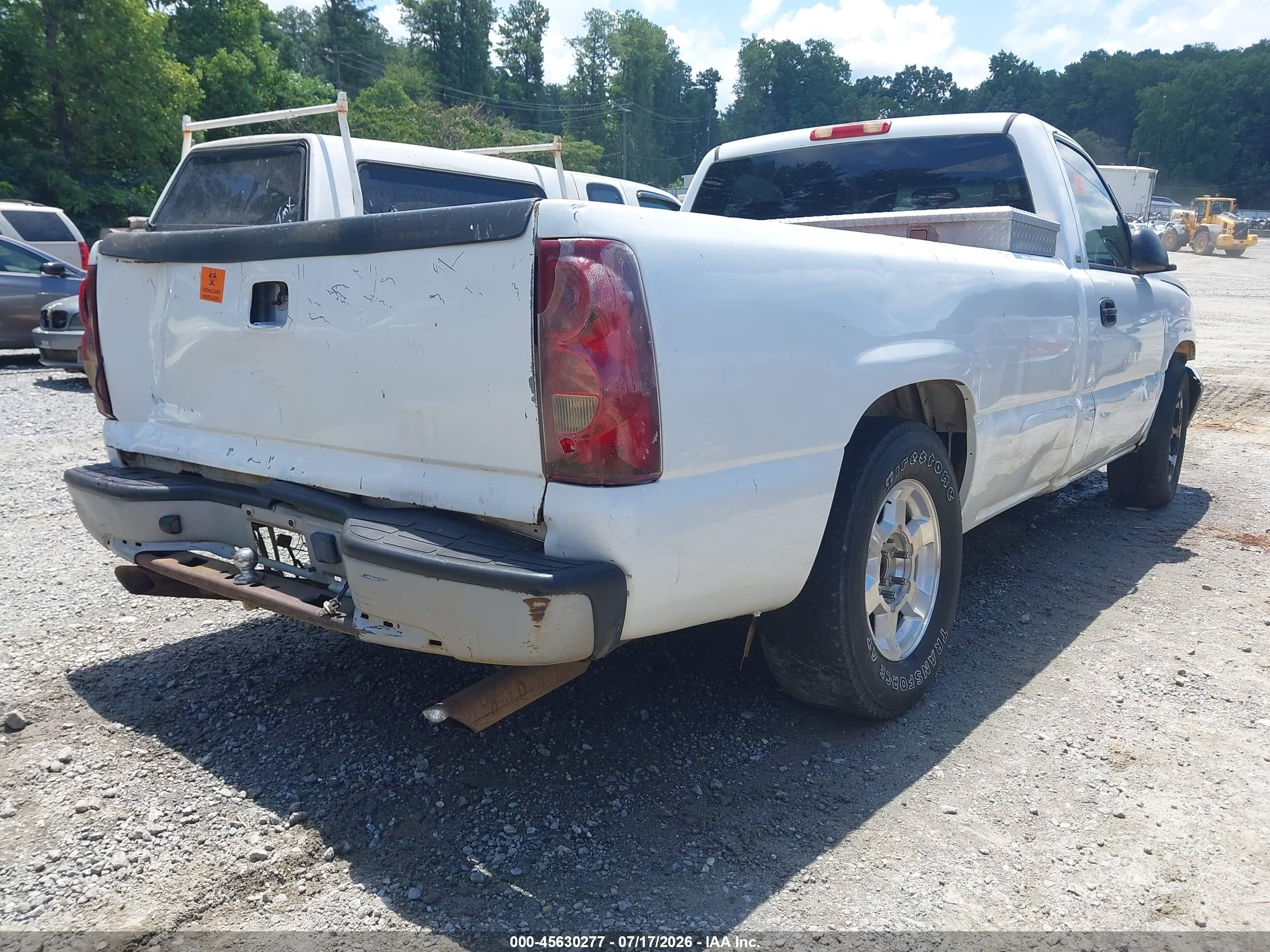 2003 Chevrolet Silverado 1500 Work Truck White vin: 1GCEC14X13Z348190
