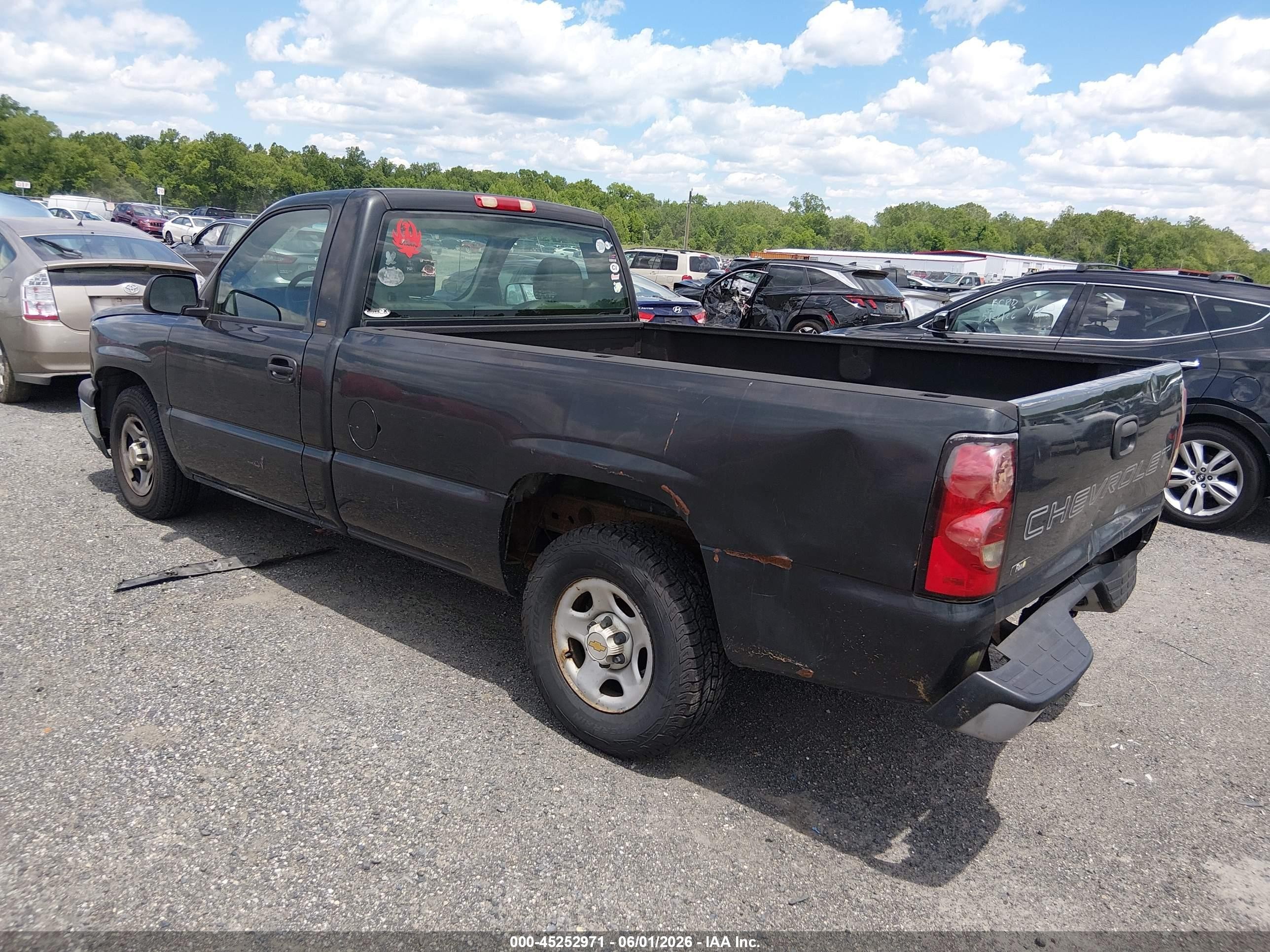2004 Chevrolet Silverado 1500 Work Truck Green vin: 1GCEC14X14Z111636