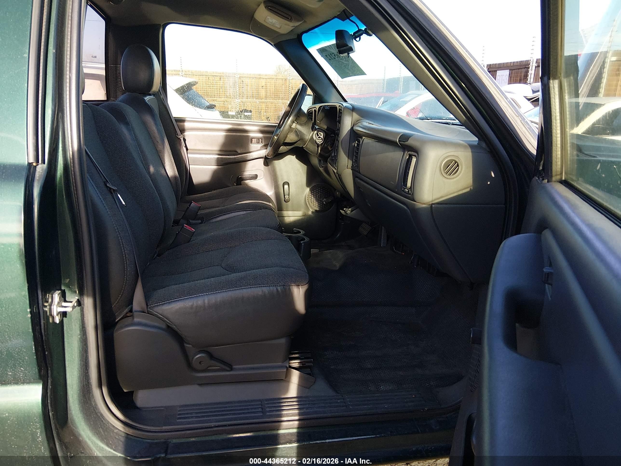 2004 Chevrolet Silverado 1500   Зеленый vin: 1GCEC14X14Z230478