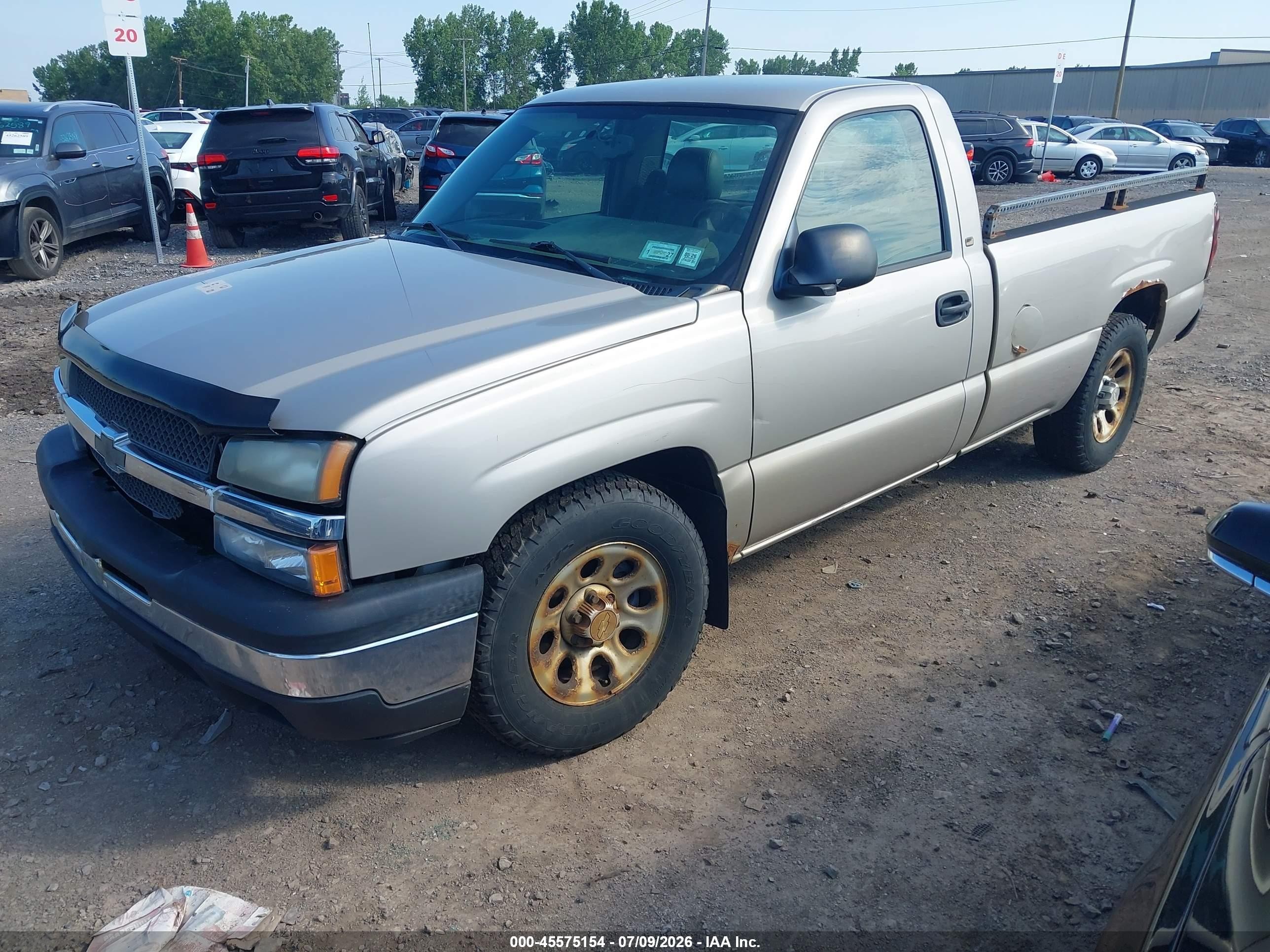 2005 Chevrolet Silverado 1500 Work Truck Silver vin: 1GCEC14X15Z343896