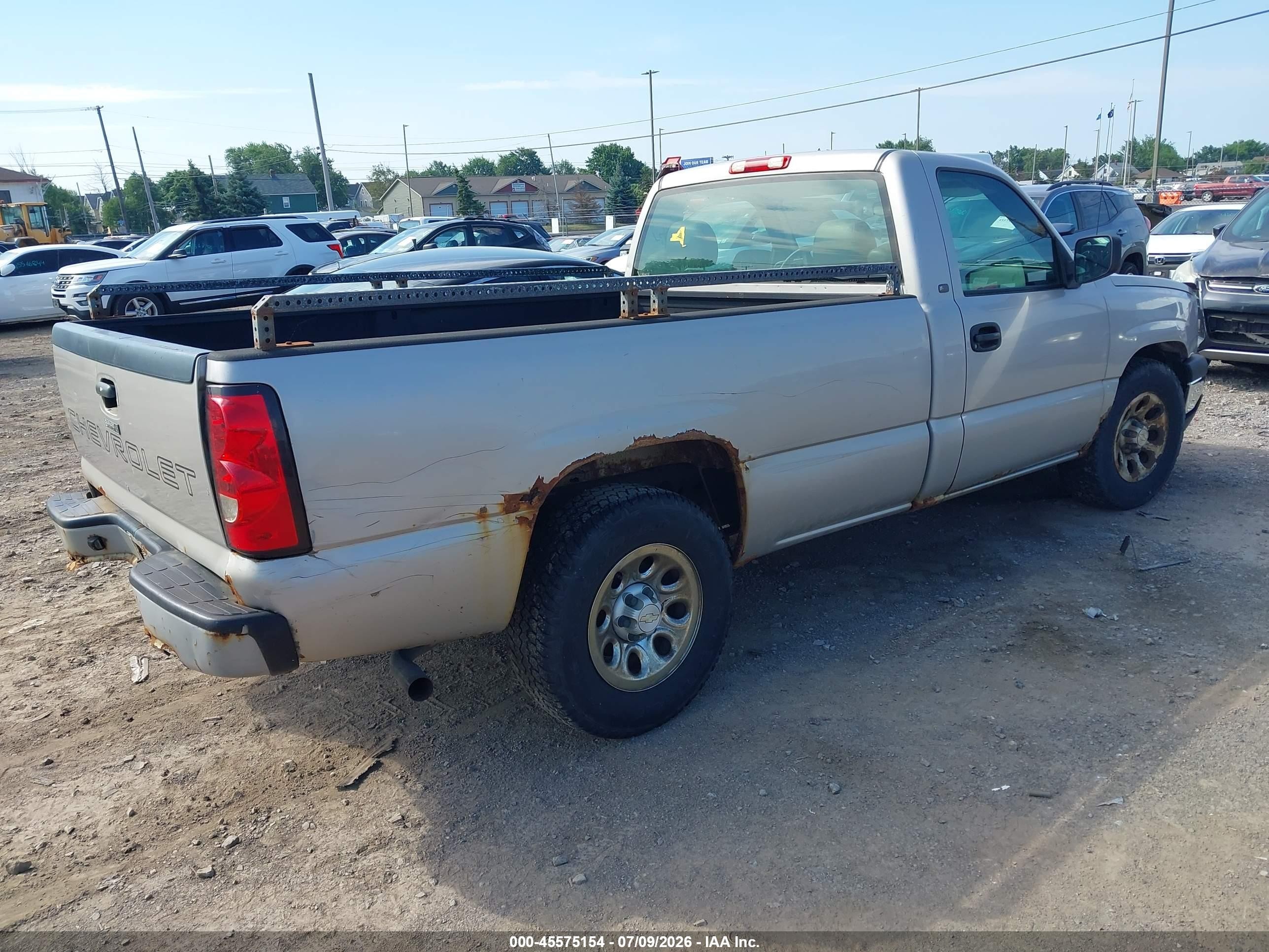 2005 Chevrolet Silverado 1500 Work Truck Silver vin: 1GCEC14X15Z343896