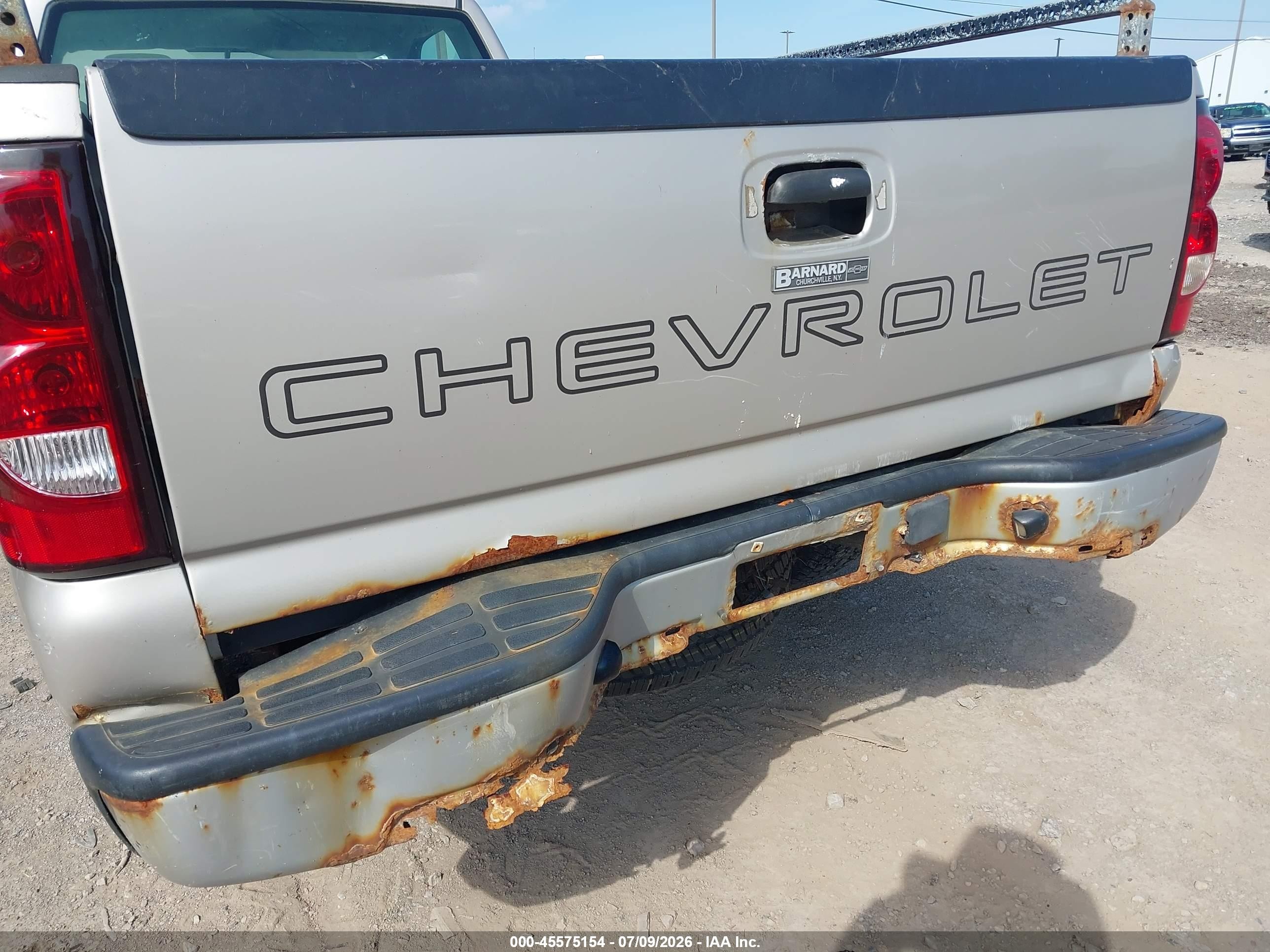 2005 Chevrolet Silverado 1500 Work Truck Silver vin: 1GCEC14X15Z343896