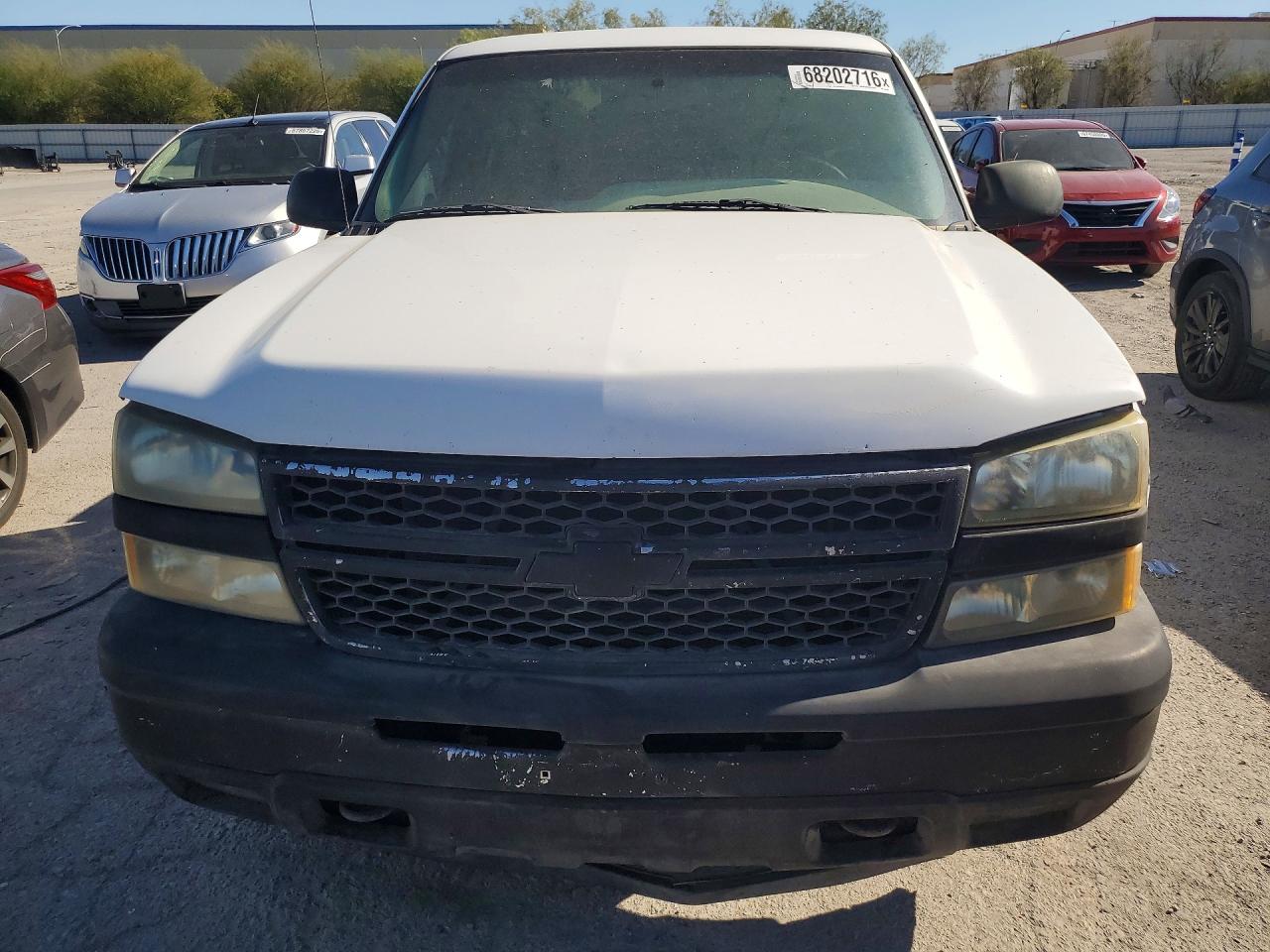 2006 Chevrolet Silverado C1500 White vin: 1GCEC14X16Z238146