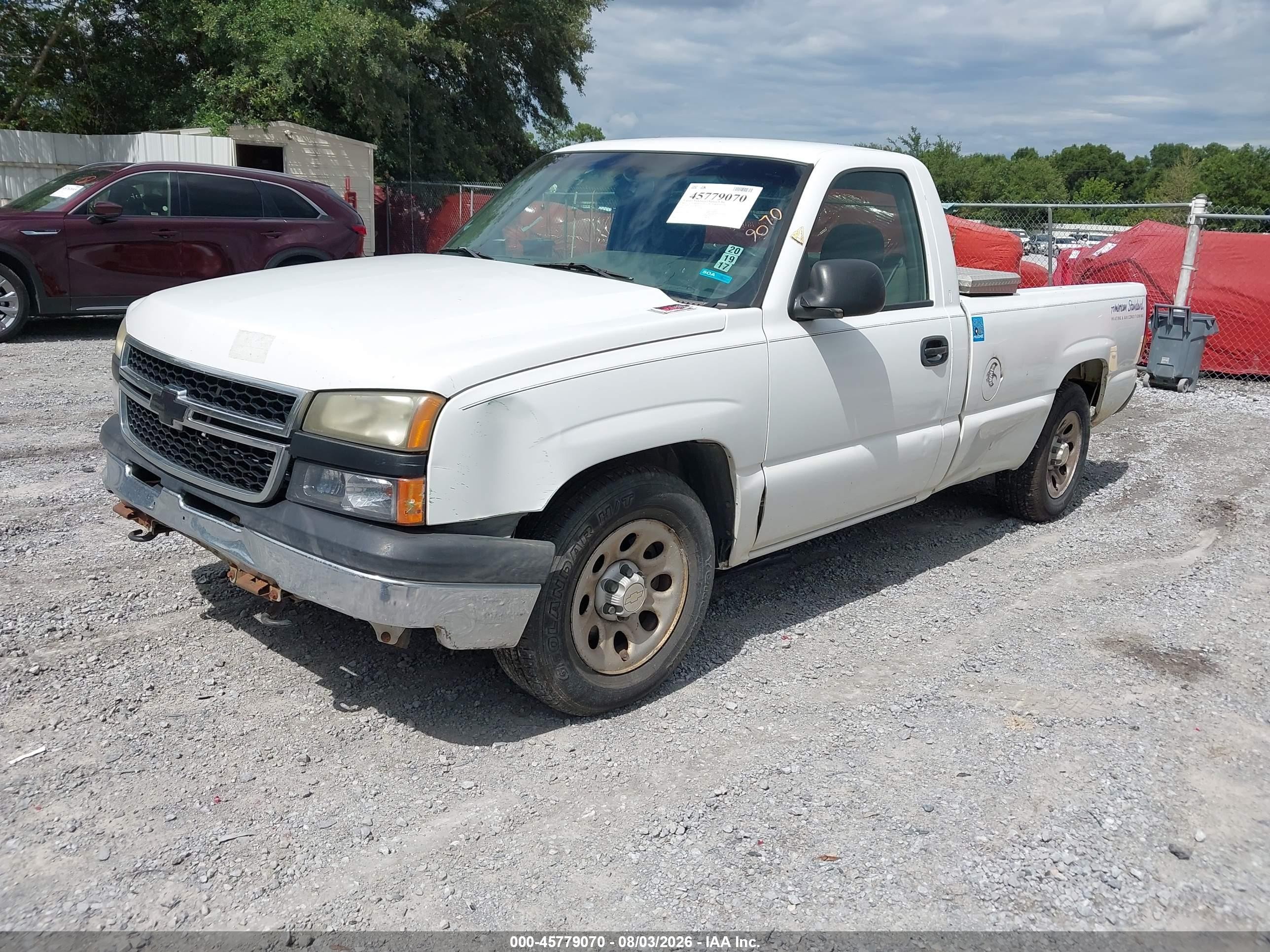 2007 Chevrolet Silverado 1500 Classic Work Truck White vin: 1GCEC14X17Z186700