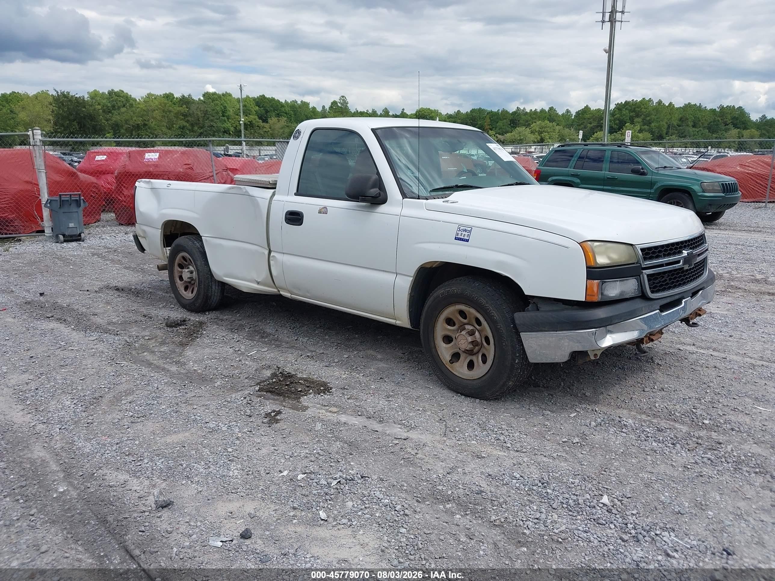 2007 Chevrolet Silverado 1500 Classic Work Truck White vin: 1GCEC14X17Z186700