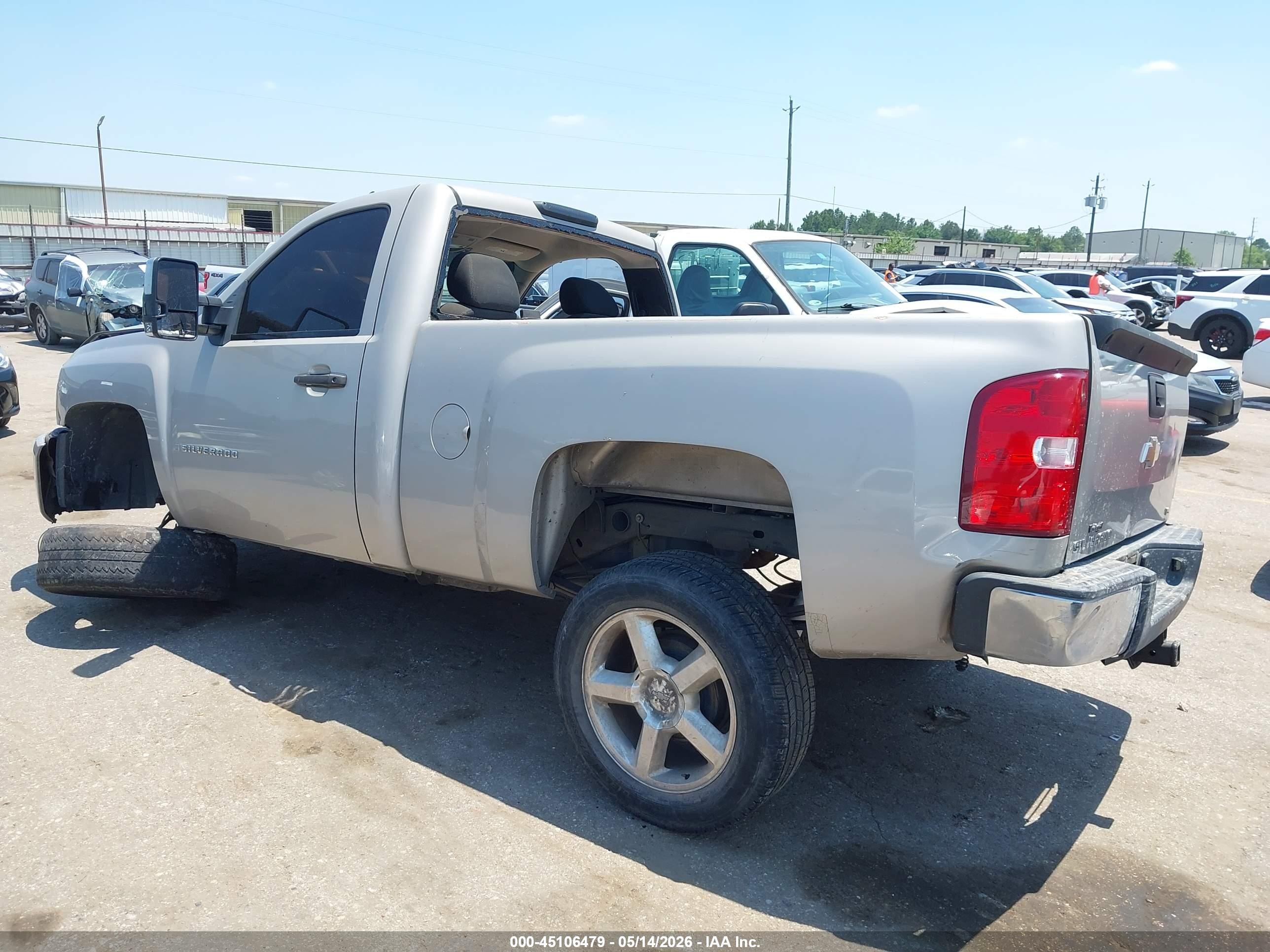 2008 Chevrolet Silverado 1500 Work Truck Silver vin: 1GCEC14X18Z264927