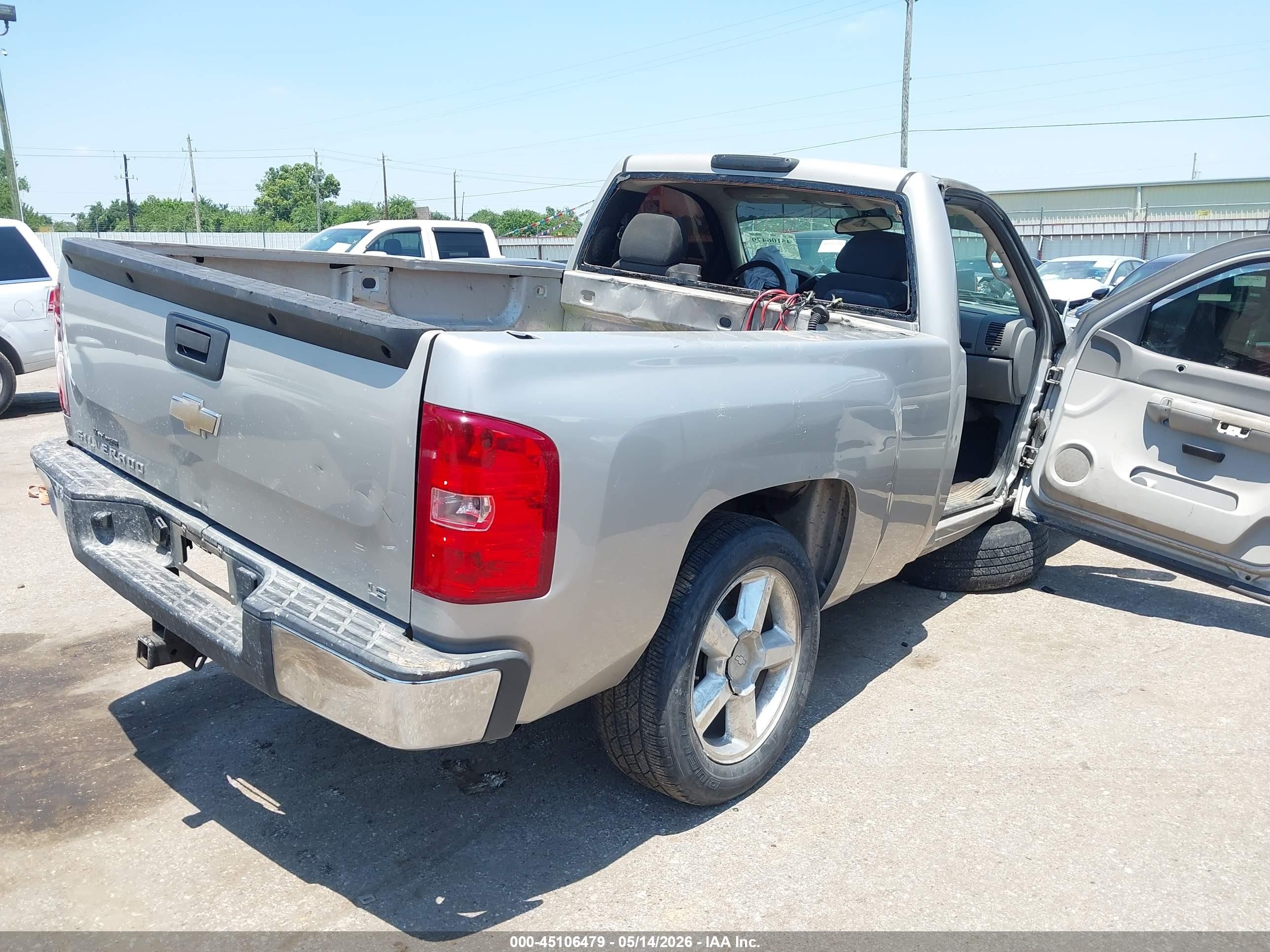 2008 Chevrolet Silverado 1500 Work Truck Silver vin: 1GCEC14X18Z264927
