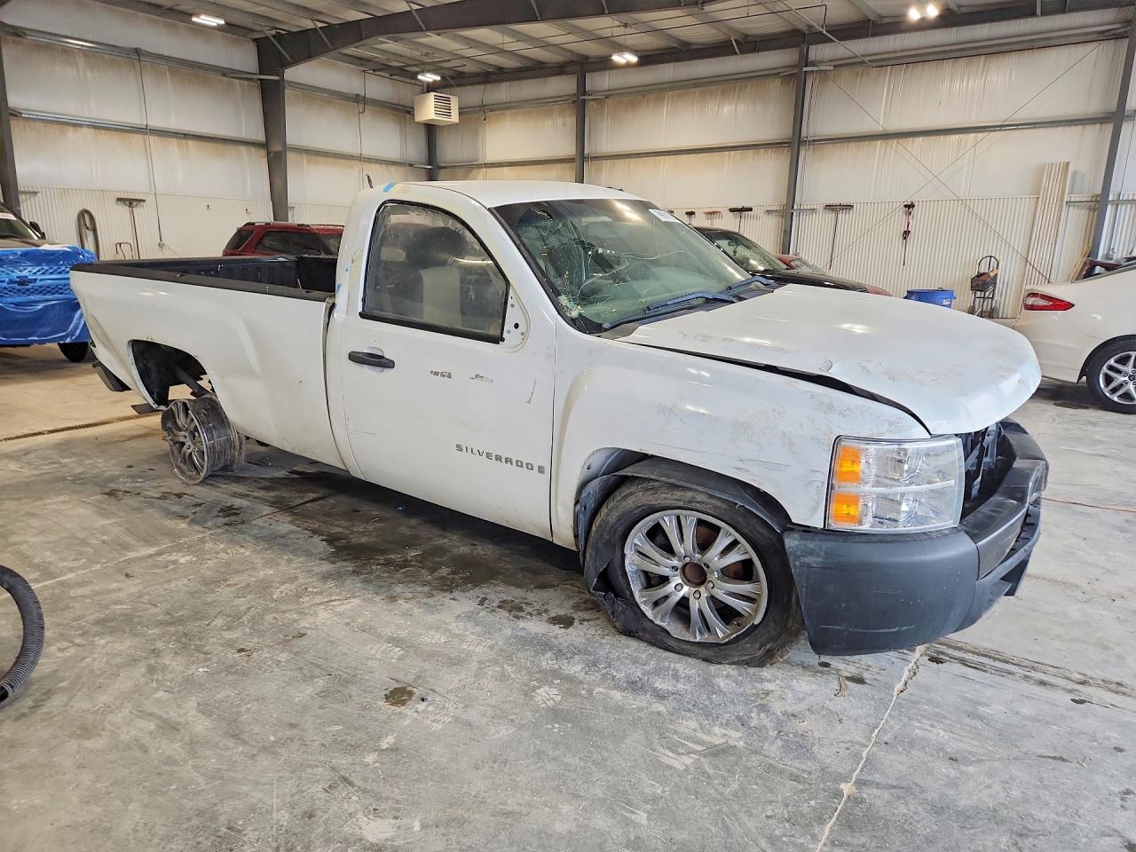2008 Chevrolet Silverado C1500 White vin: 1GCEC14X18Z302754