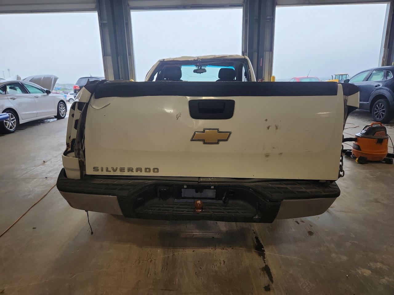 2008 Chevrolet Silverado C1500 White vin: 1GCEC14X18Z302754