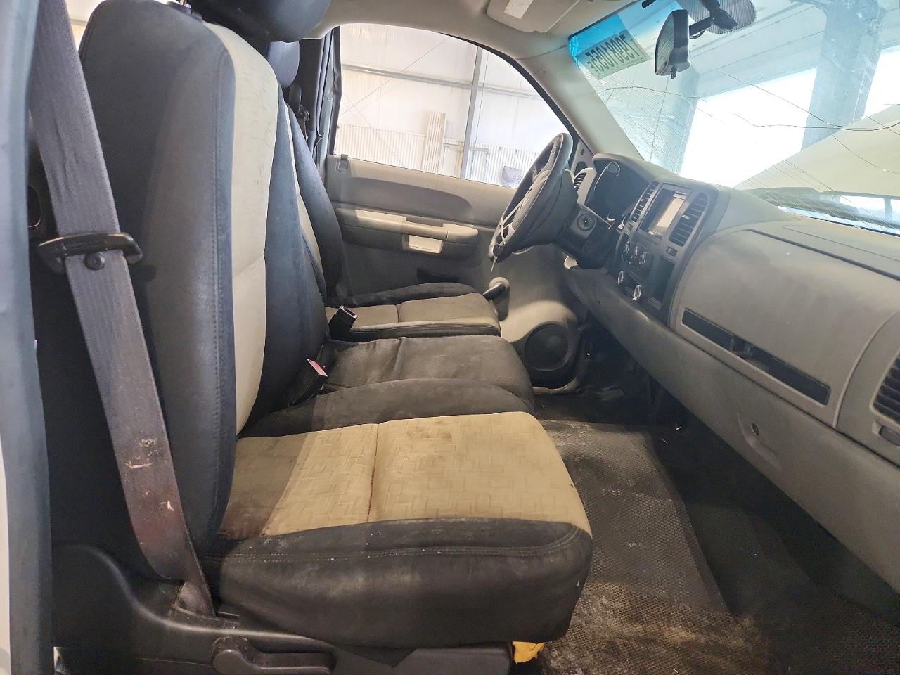 2008 Chevrolet Silverado C1500 White vin: 1GCEC14X18Z302754