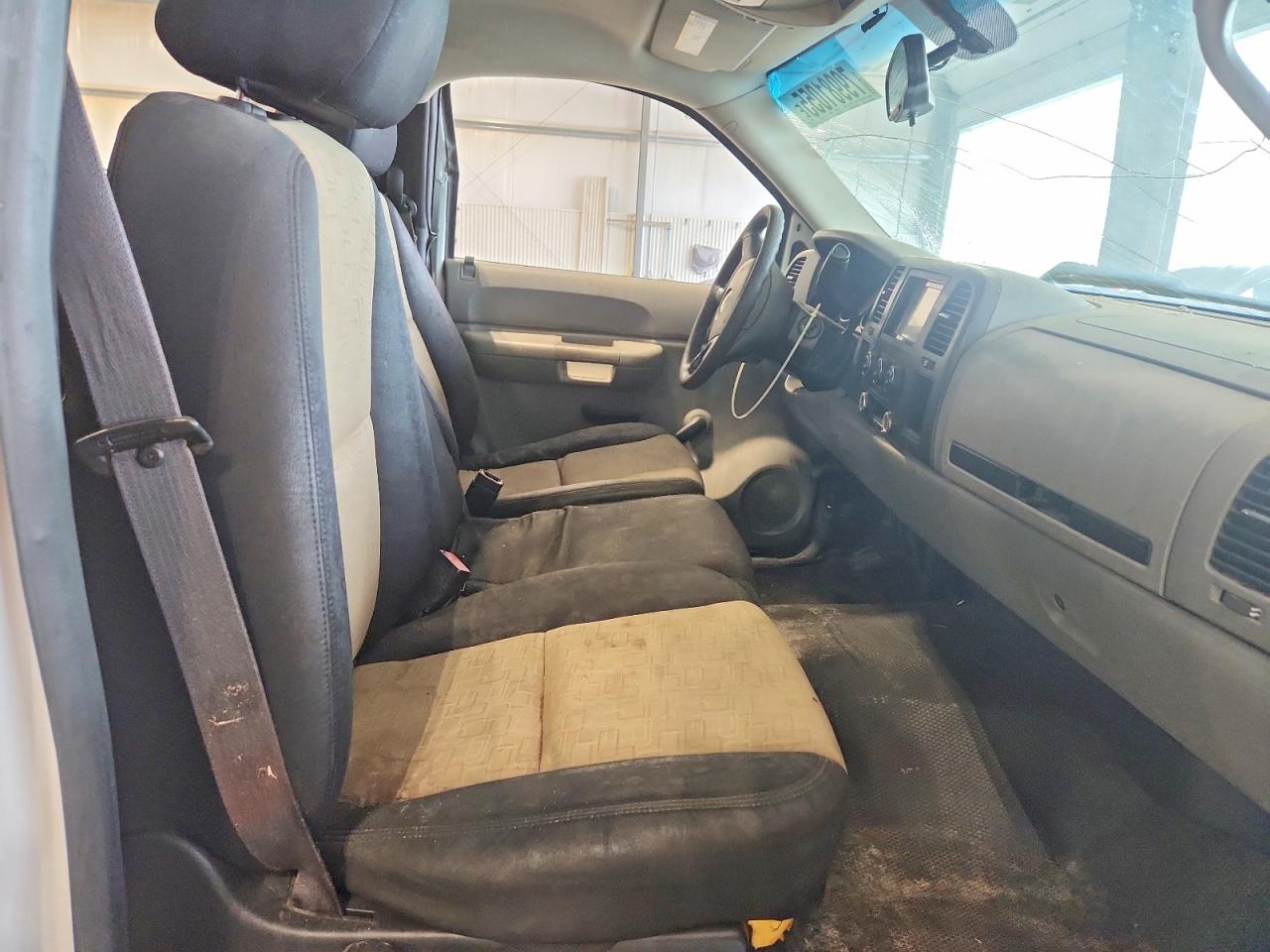 2008 Chevrolet Silverado C1500 White vin: 1GCEC14X18Z302754