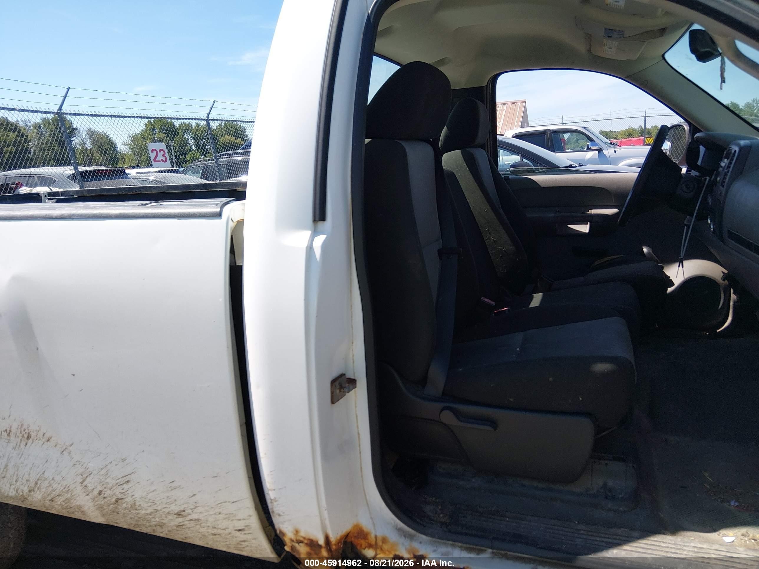 2009 Chevrolet Silverado 1500 Work Truck White vin: 1GCEC14X19Z126189