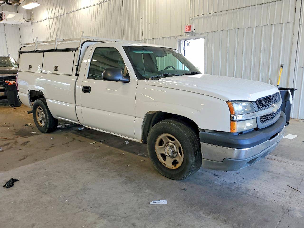 2003 Chevrolet Silverado C1500 White vin: 1GCEC14X23Z214319