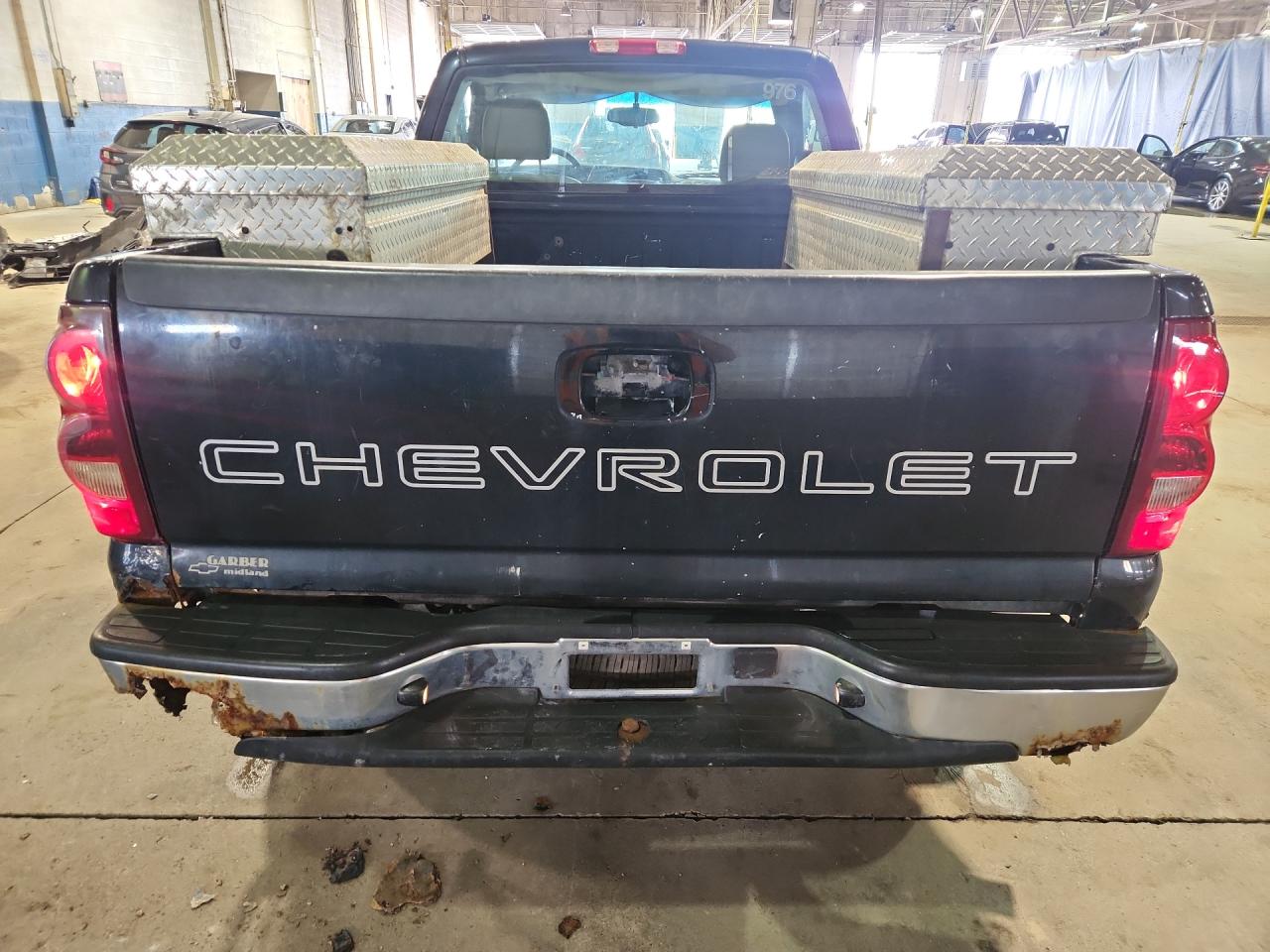 2003 Chevrolet Silverado C1500 Green vin: 1GCEC14X23Z275010 Damage: Tailgate, Rust, > 12 Inches