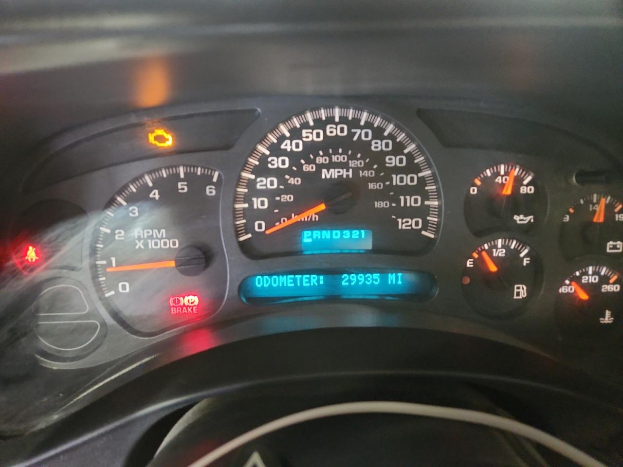 2003 Chevrolet Silverado C1500 Green vin: 1GCEC14X23Z275010 Damage: Warning Light - Engine, On, Unacceptable