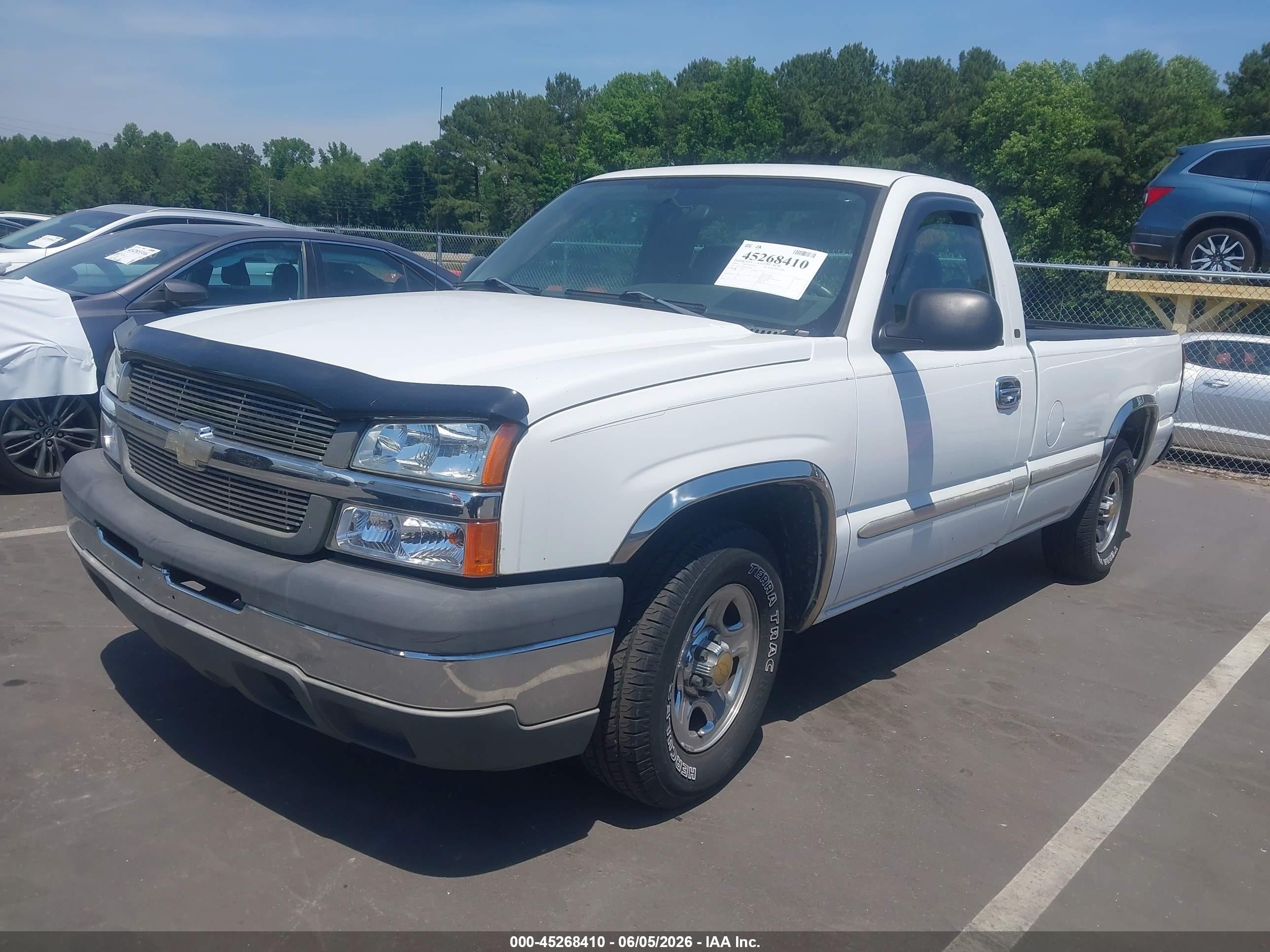 2004 Chevrolet Silverado 1500 Work Truck Белый vin: 1GCEC14X24Z347843