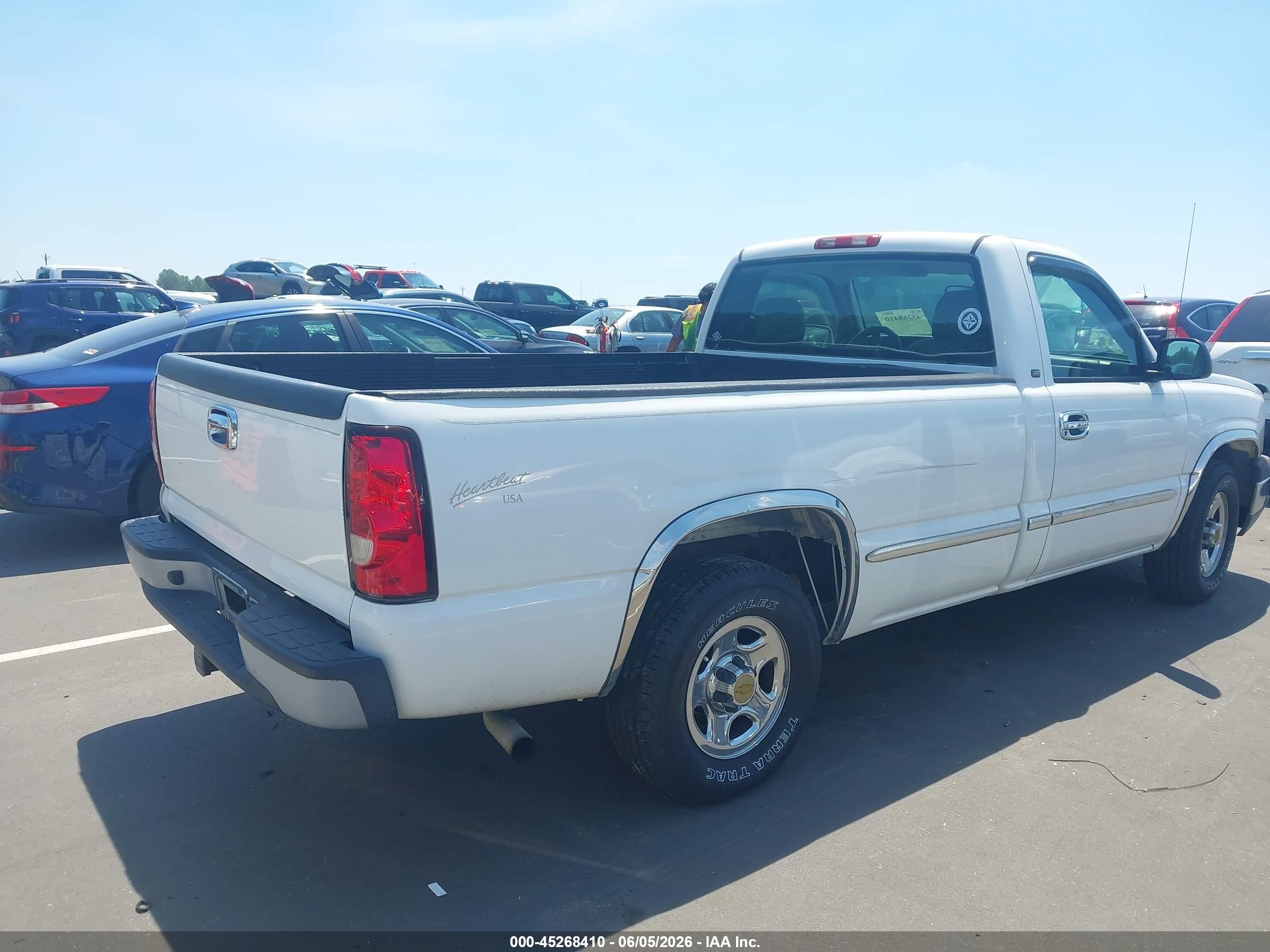 2004 Chevrolet Silverado 1500 Work Truck Белый vin: 1GCEC14X24Z347843