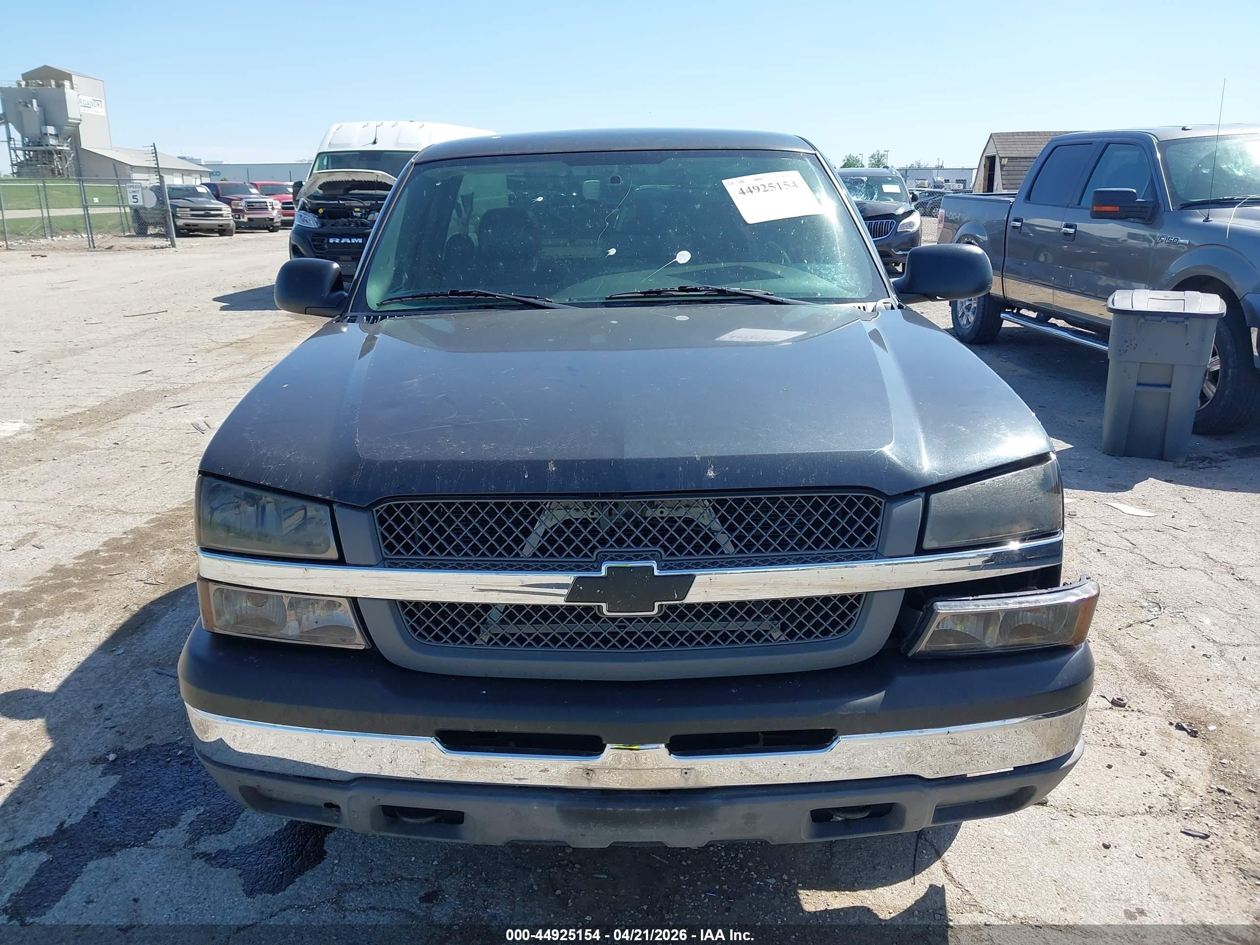 2005 Chevrolet Silverado 1500 Work Truck Black vin: 1GCEC14X25Z174228