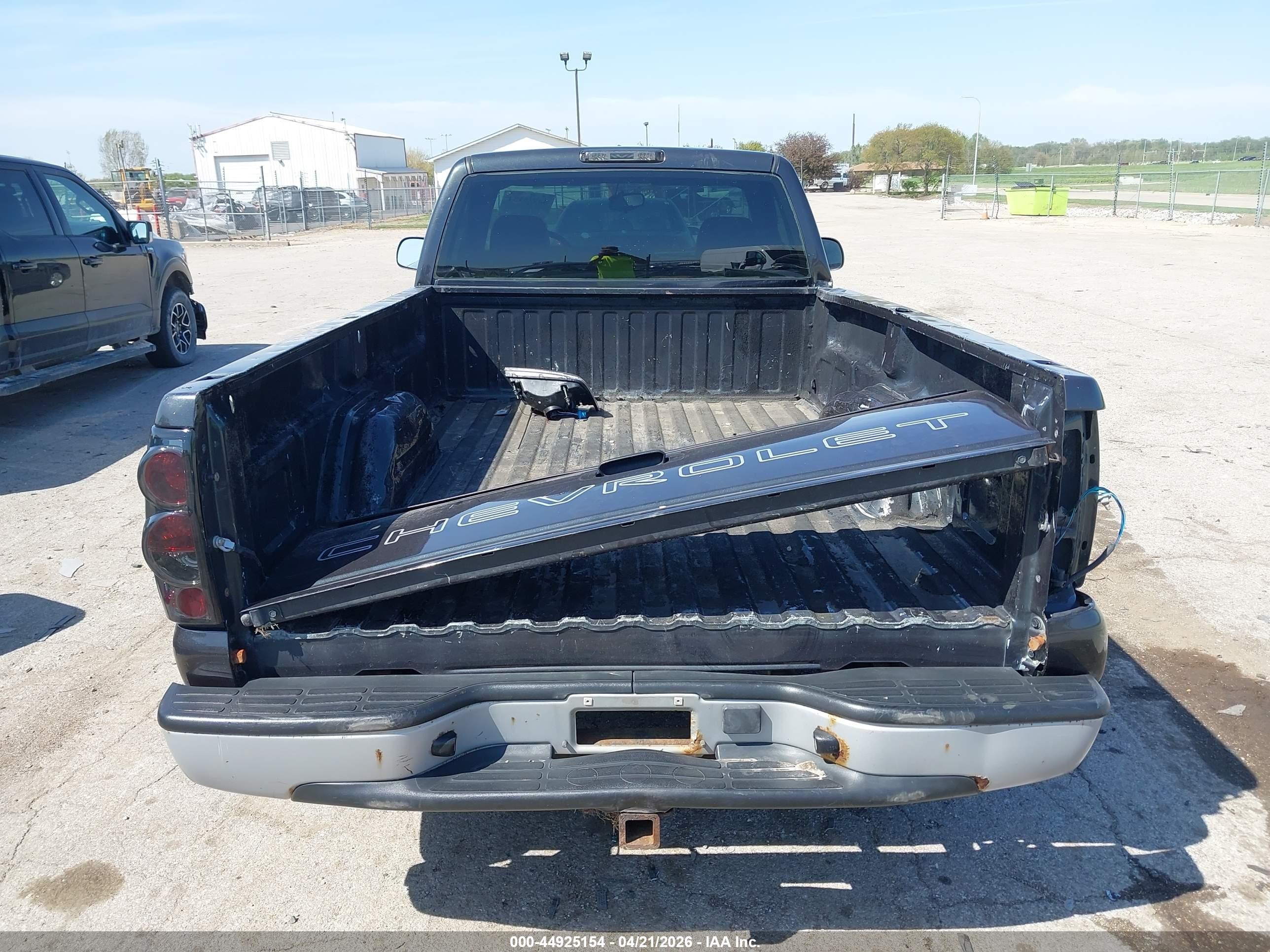 2005 Chevrolet Silverado 1500 Work Truck Black vin: 1GCEC14X25Z174228