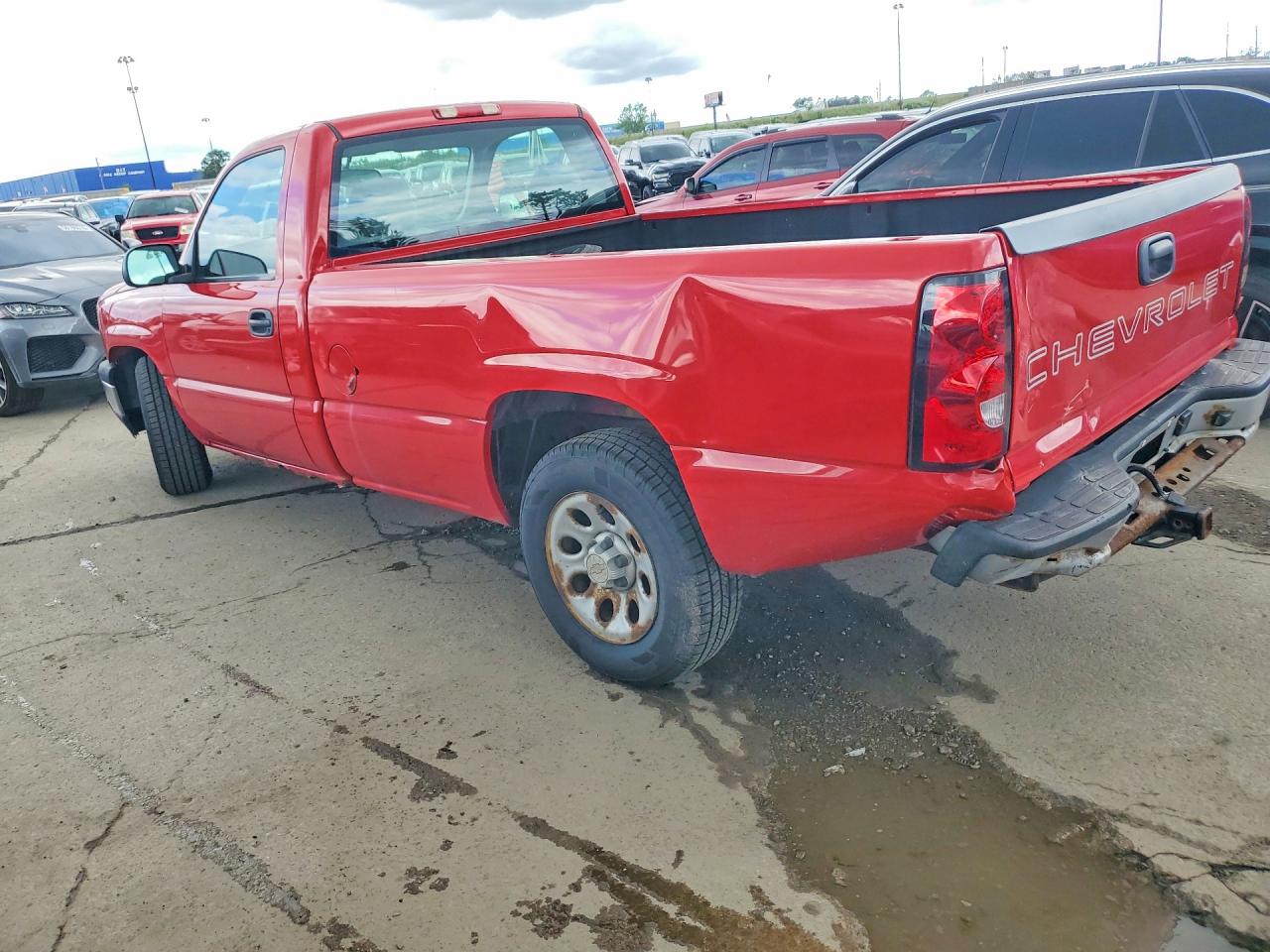 2006 Chevrolet Silverado C1500 Red vin: 1GCEC14X26Z288425
