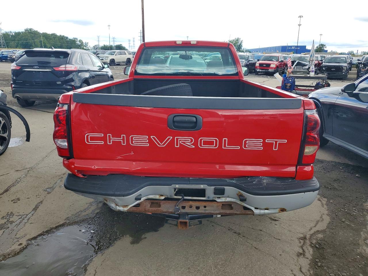 2006 Chevrolet Silverado C1500 Red vin: 1GCEC14X26Z288425