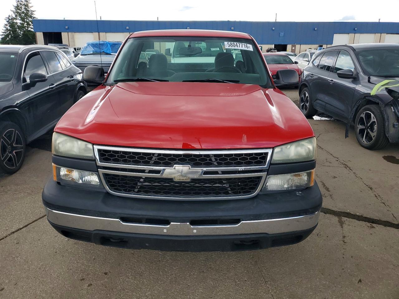 2006 Chevrolet Silverado C1500 Red vin: 1GCEC14X26Z288425