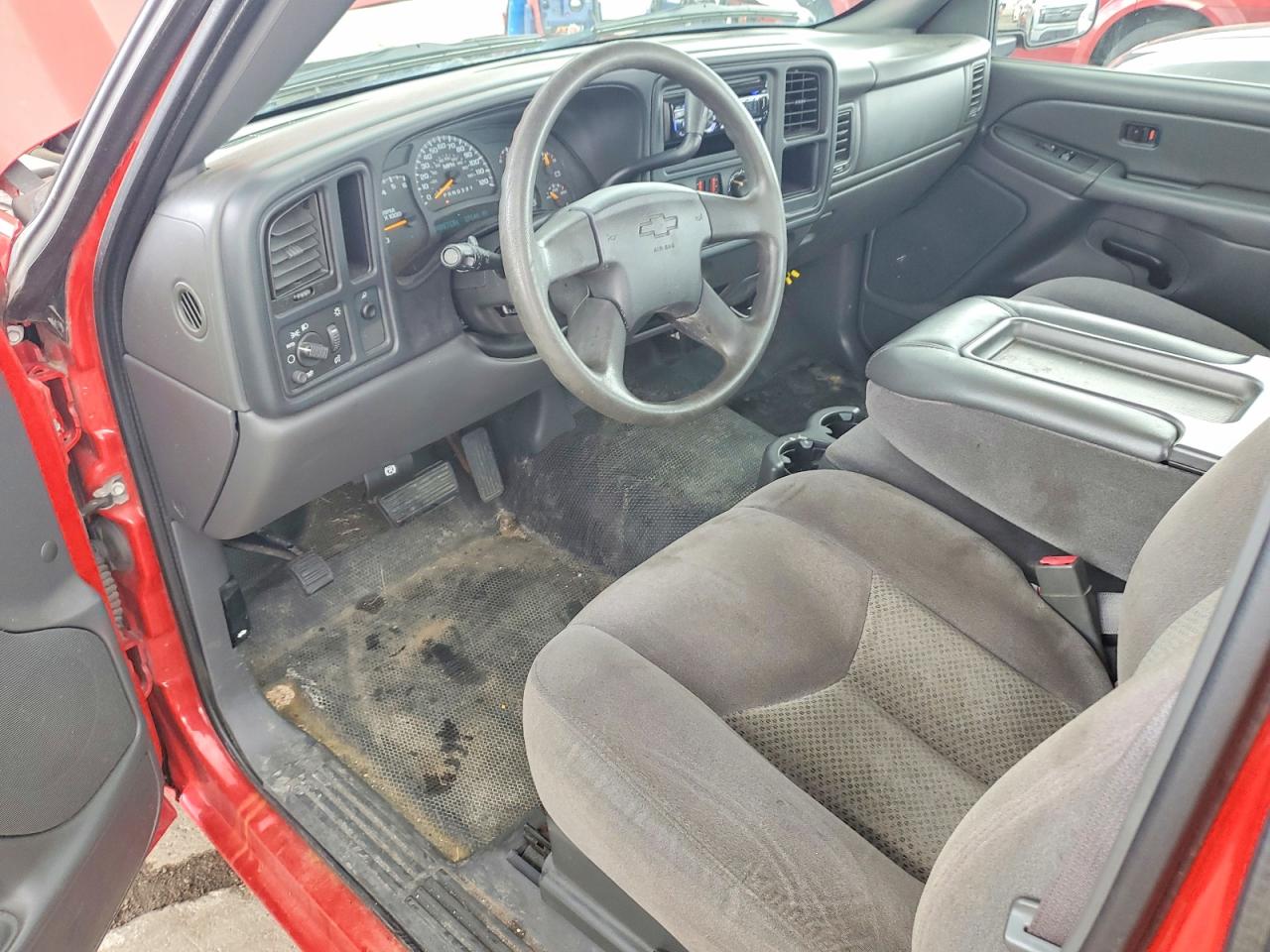 2006 Chevrolet Silverado C1500 Red vin: 1GCEC14X26Z288425